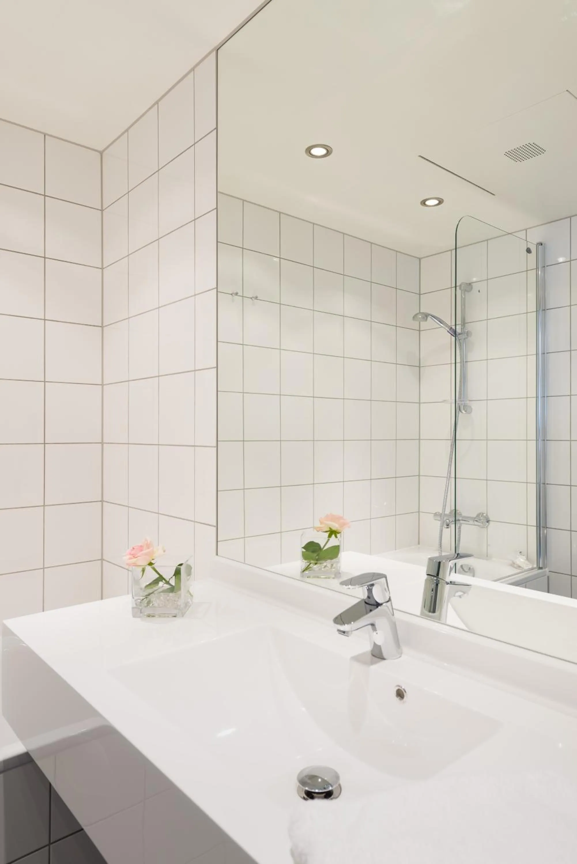 Bathroom in Fru Haugans Hotel