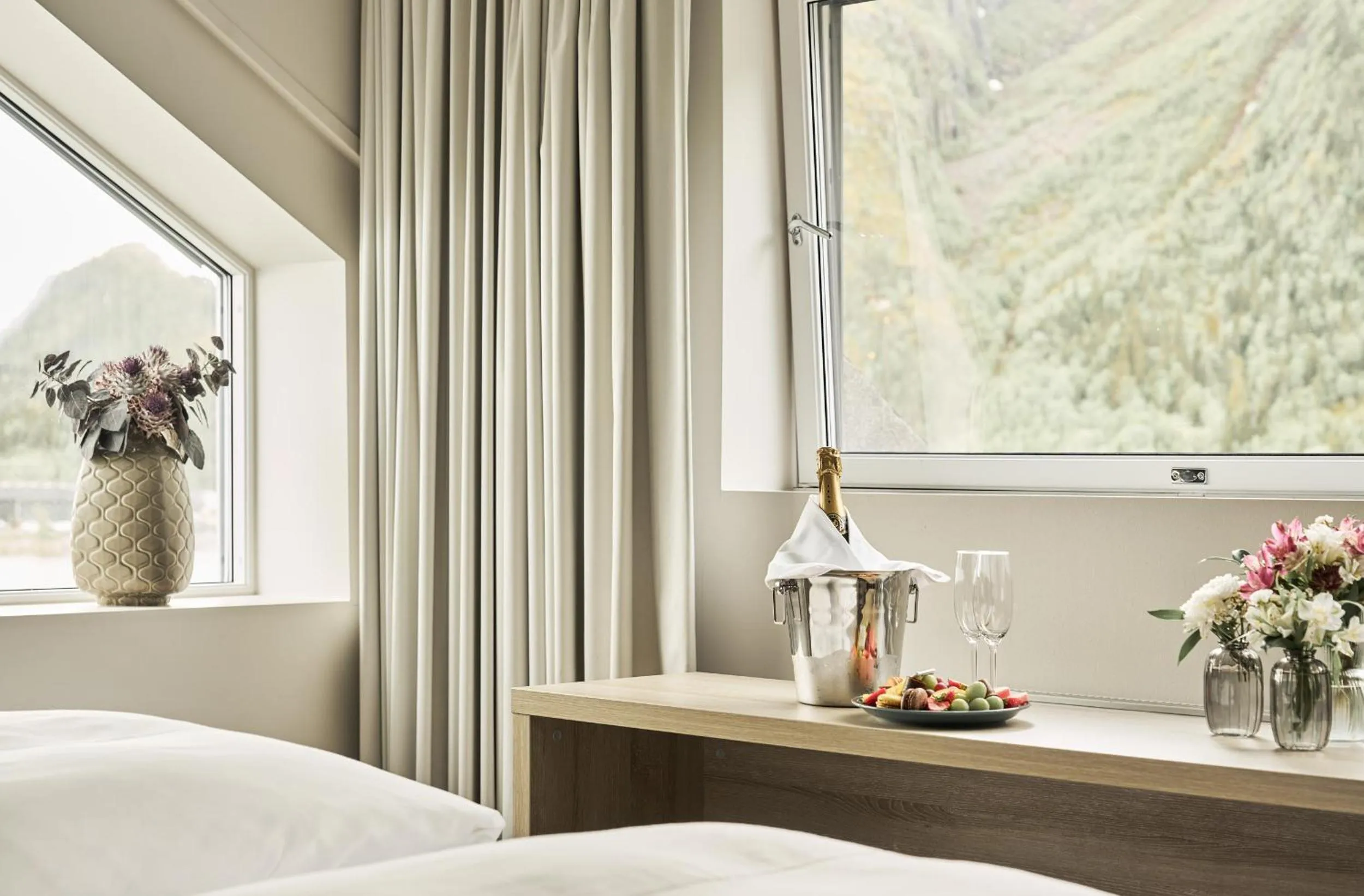 Bedroom, Bed in Fru Haugans Hotel