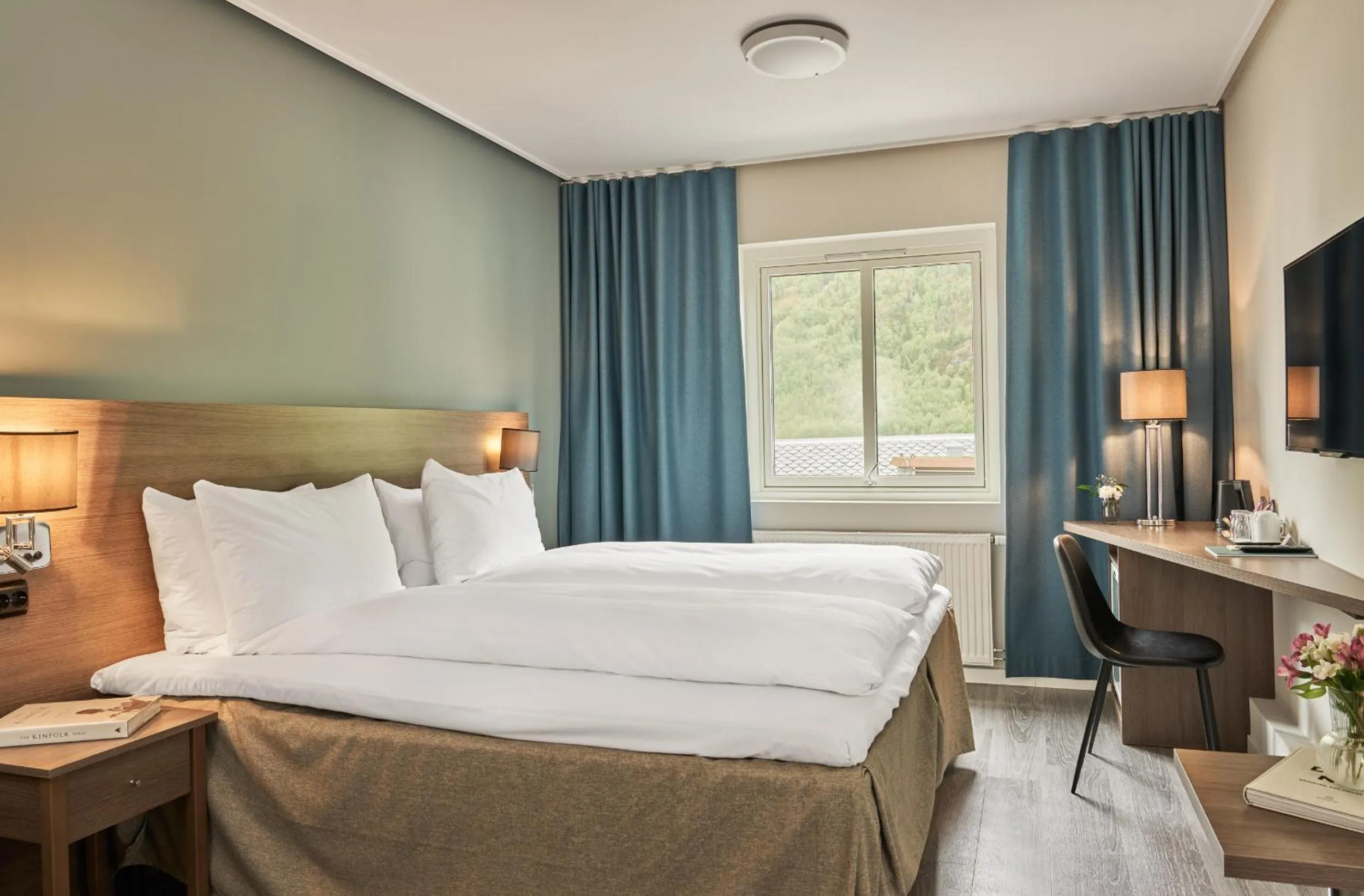 Bedroom, Bed in Fru Haugans Hotel