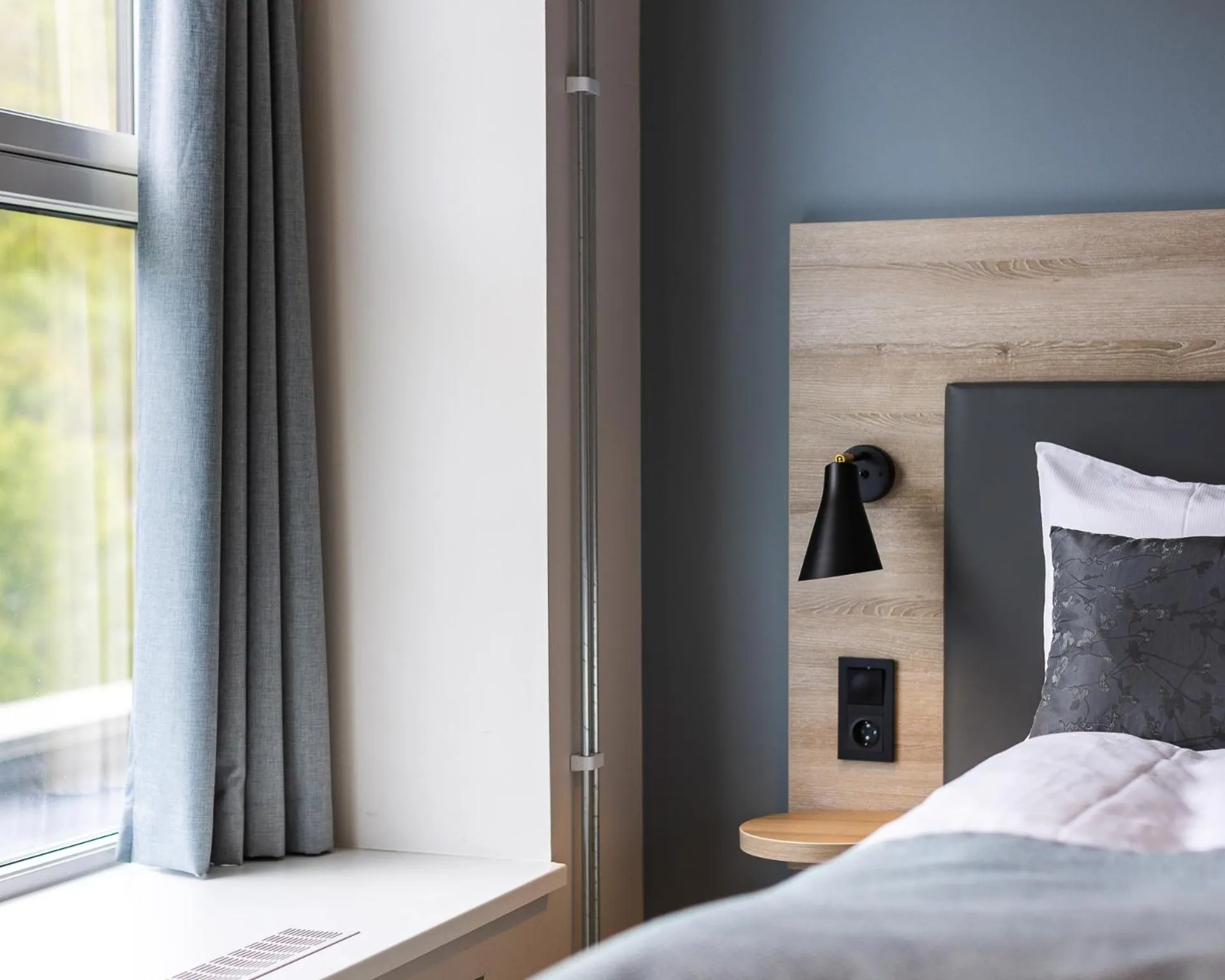 Photo of the whole room, Bed in Fru Haugans Hotel