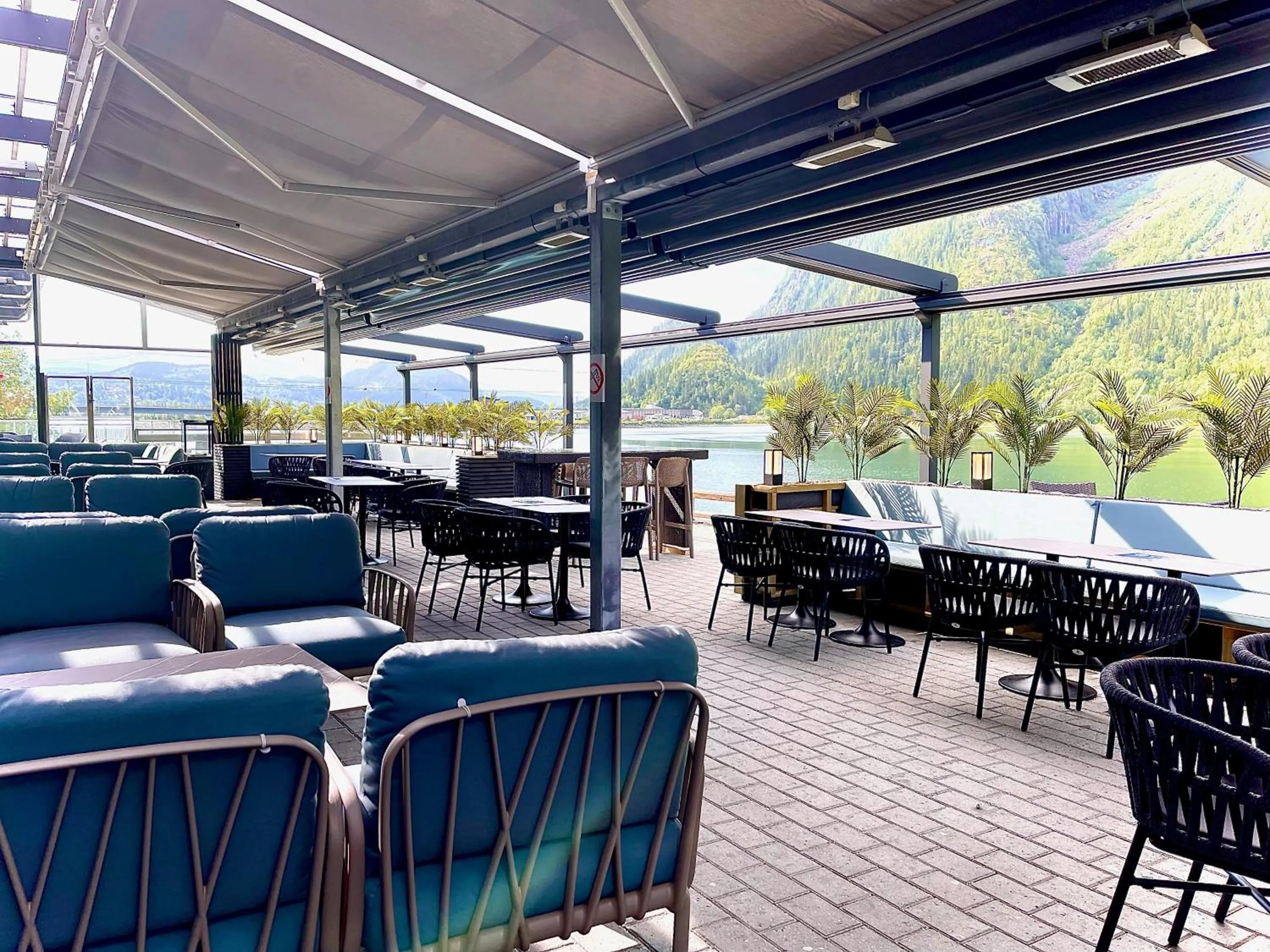 Restaurant/places to eat in Fru Haugans Hotel