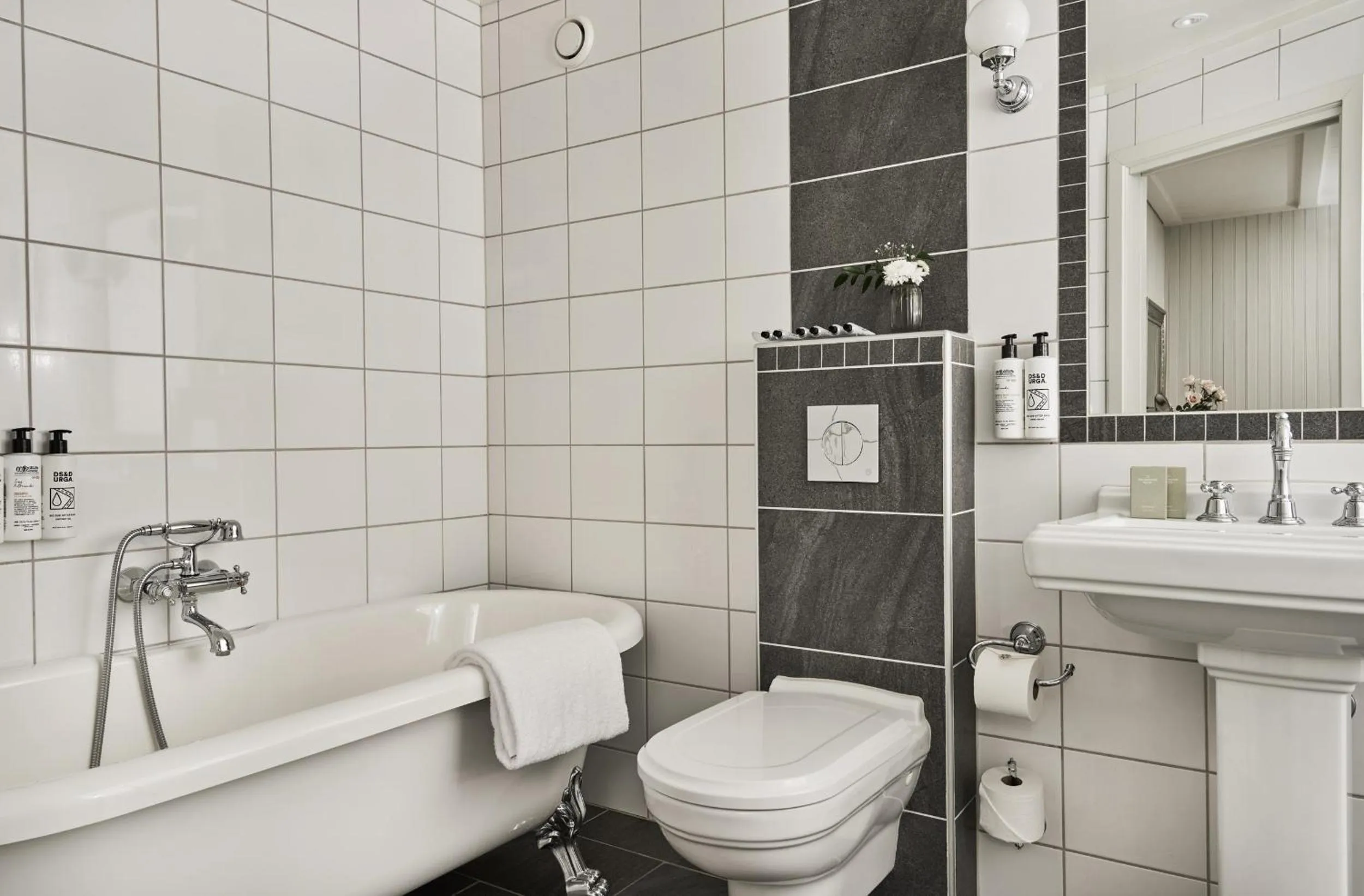 Bathroom in Fru Haugans Hotel