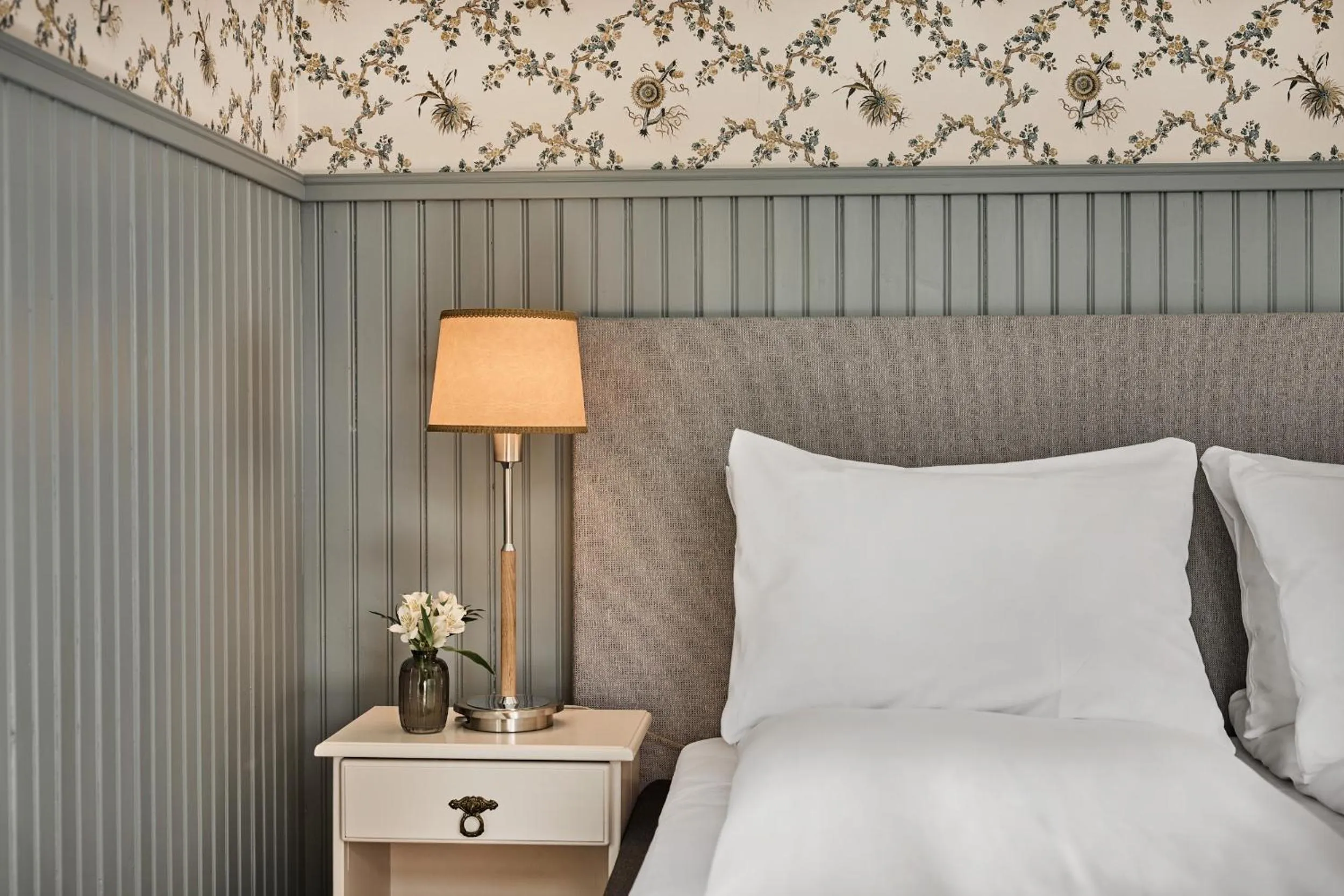 Bed in Fru Haugans Hotel