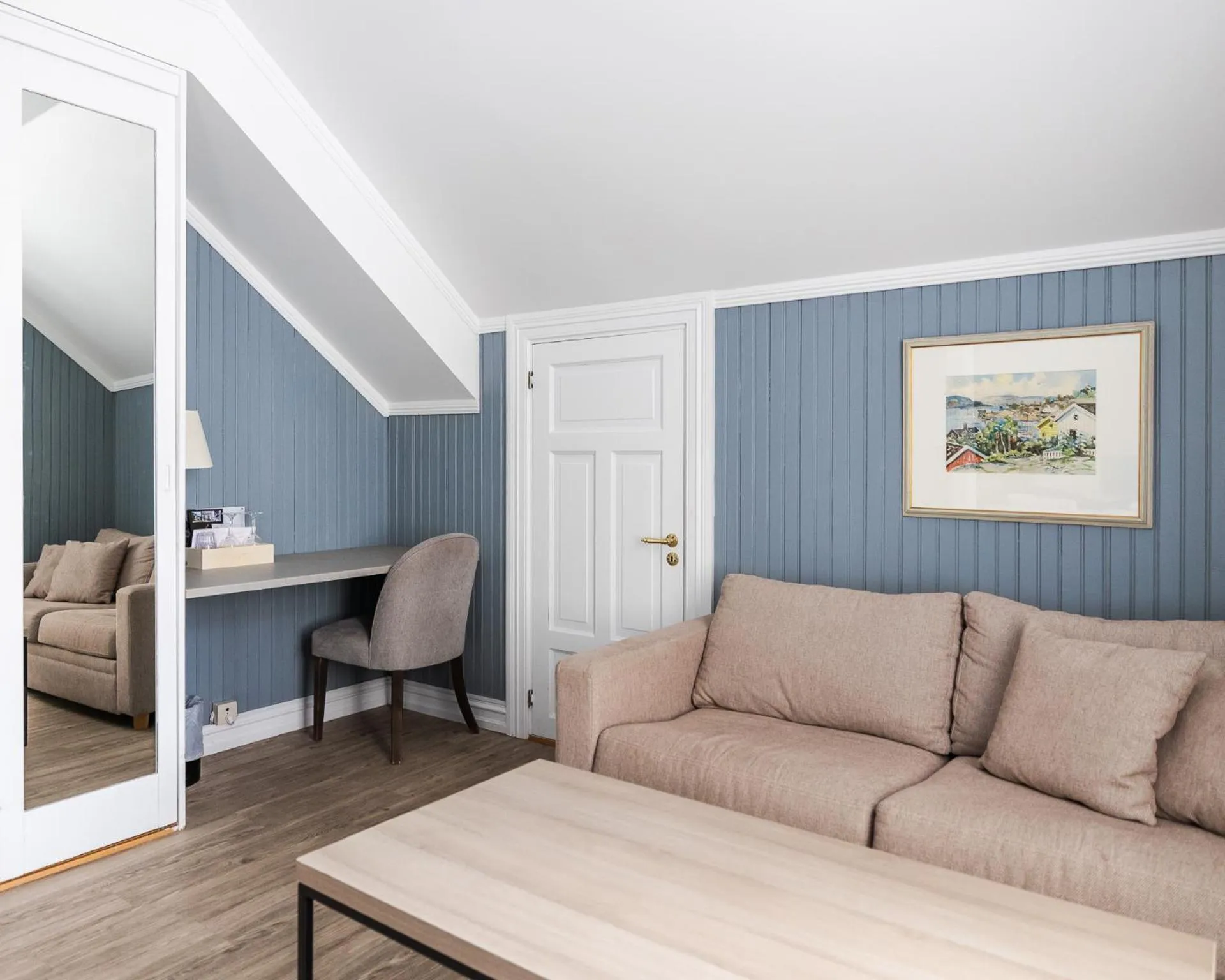 Seating area in Fru Haugans Hotel