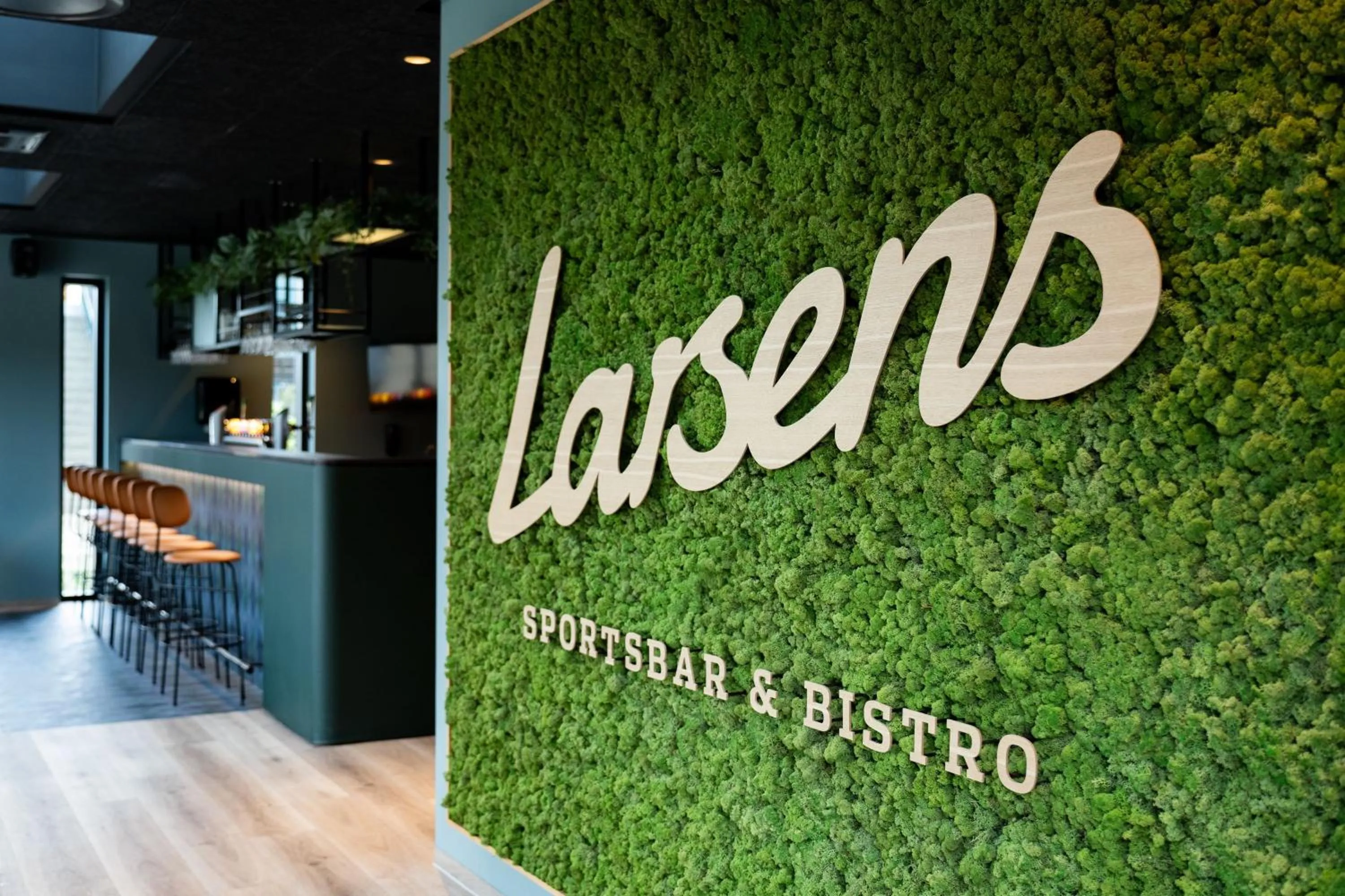 Restaurant/places to eat in HimmerLand