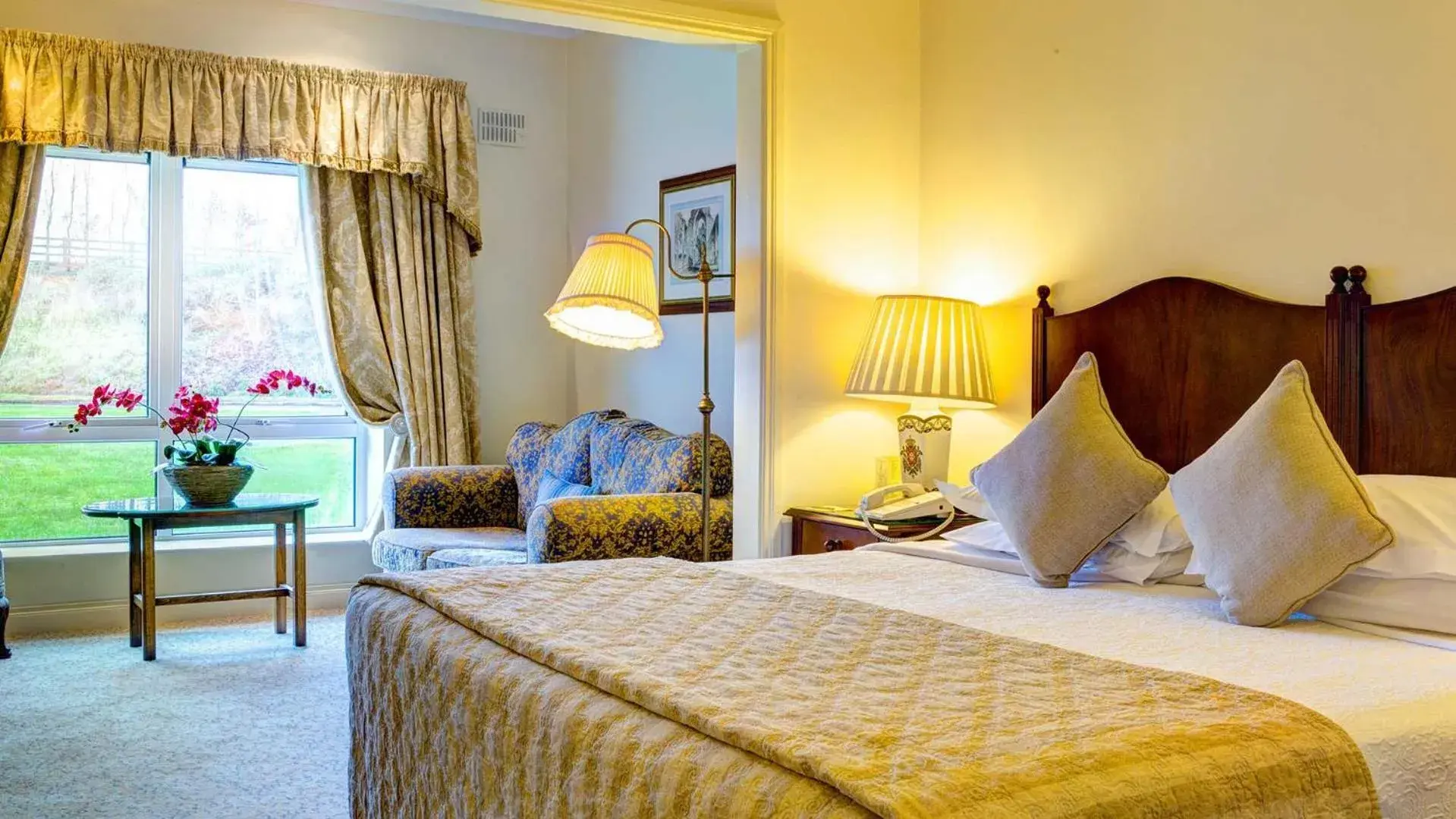 Superior Double Room in The Keadeen Hotel Superior Double Room in The Keadeen Hotel