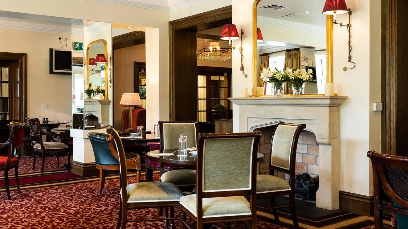 Restaurant/places to eat in The Keadeen Hotel