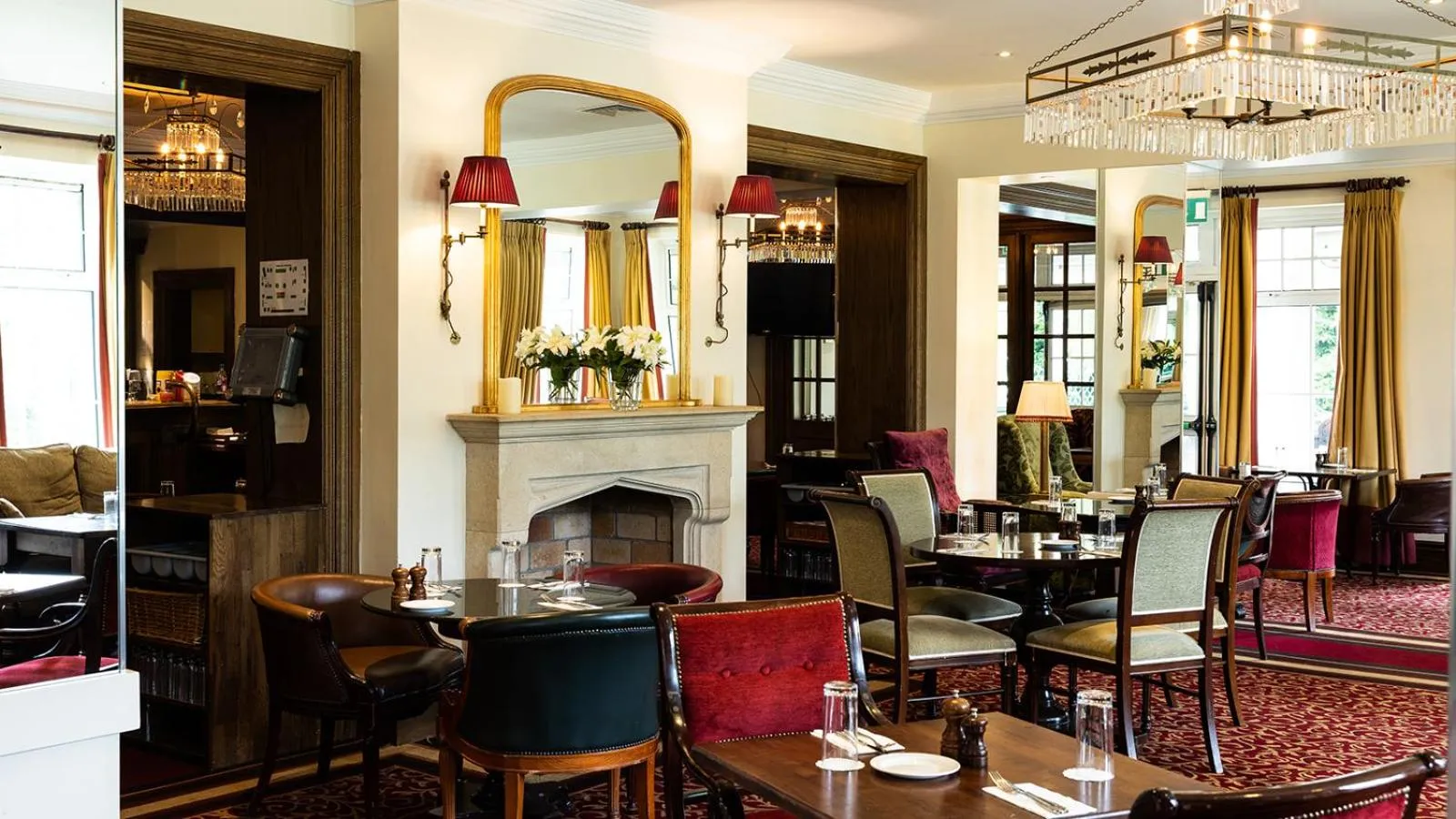 Restaurant/places to eat in The Keadeen Hotel