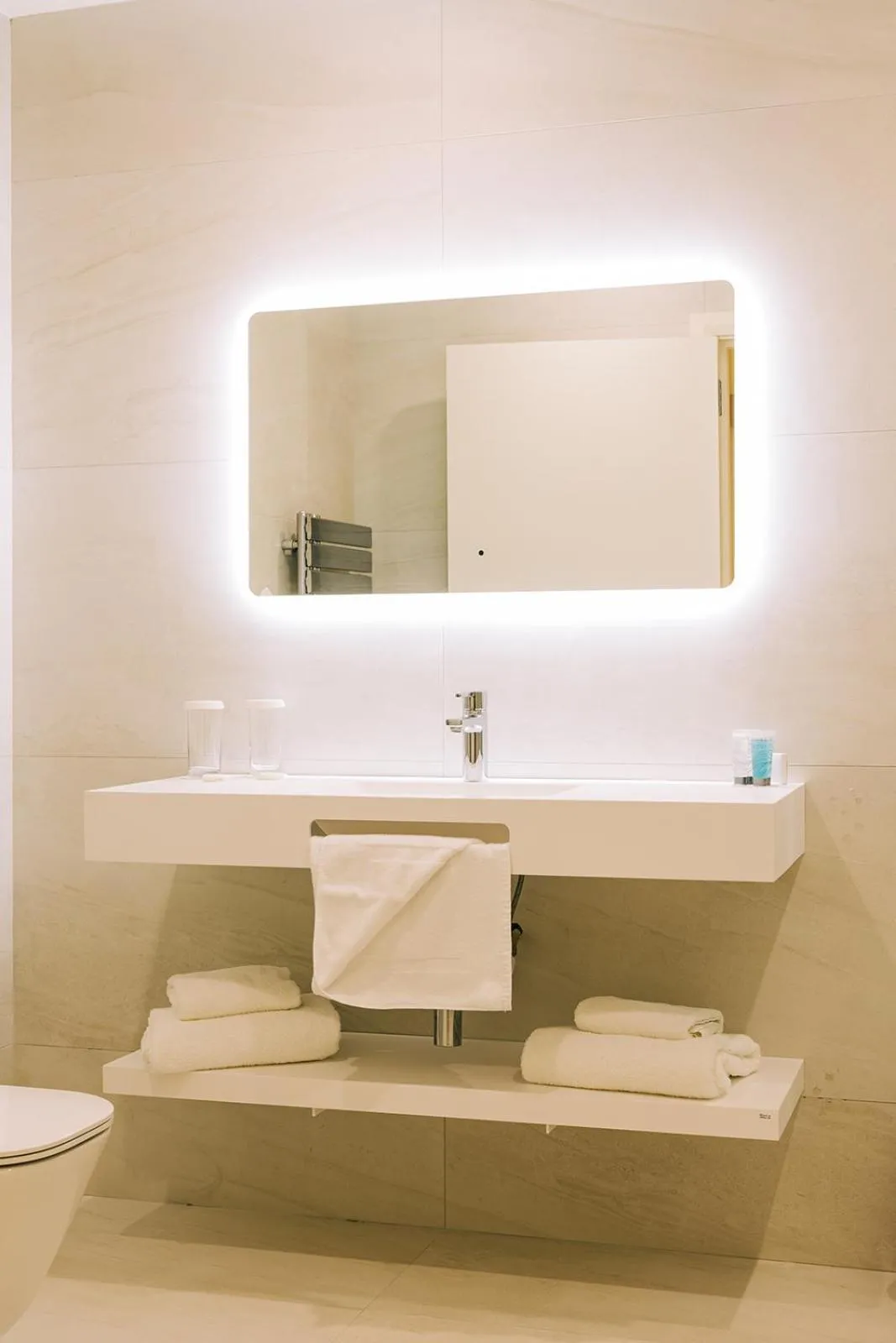 Bathroom in The Keadeen Hotel