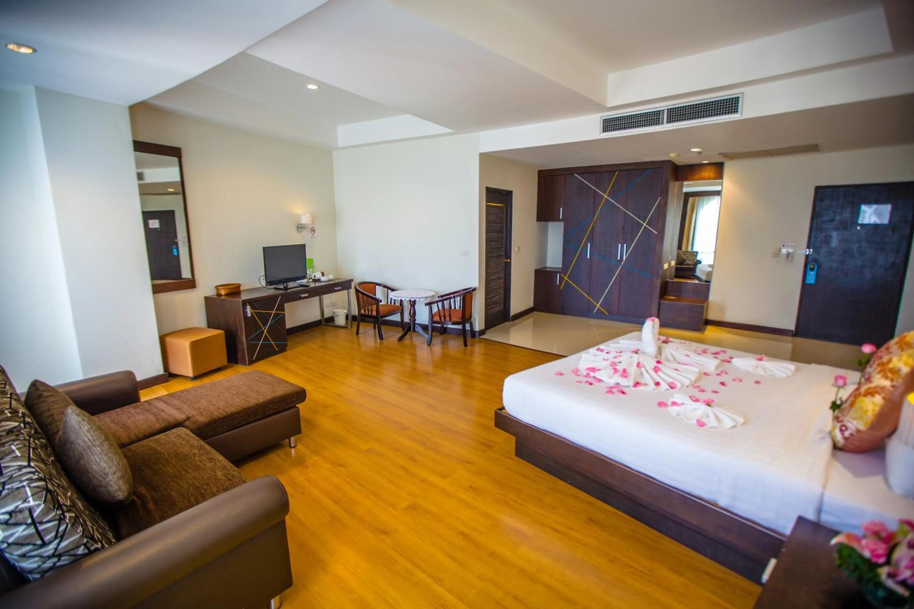 Bed in Grande Southern Hotel