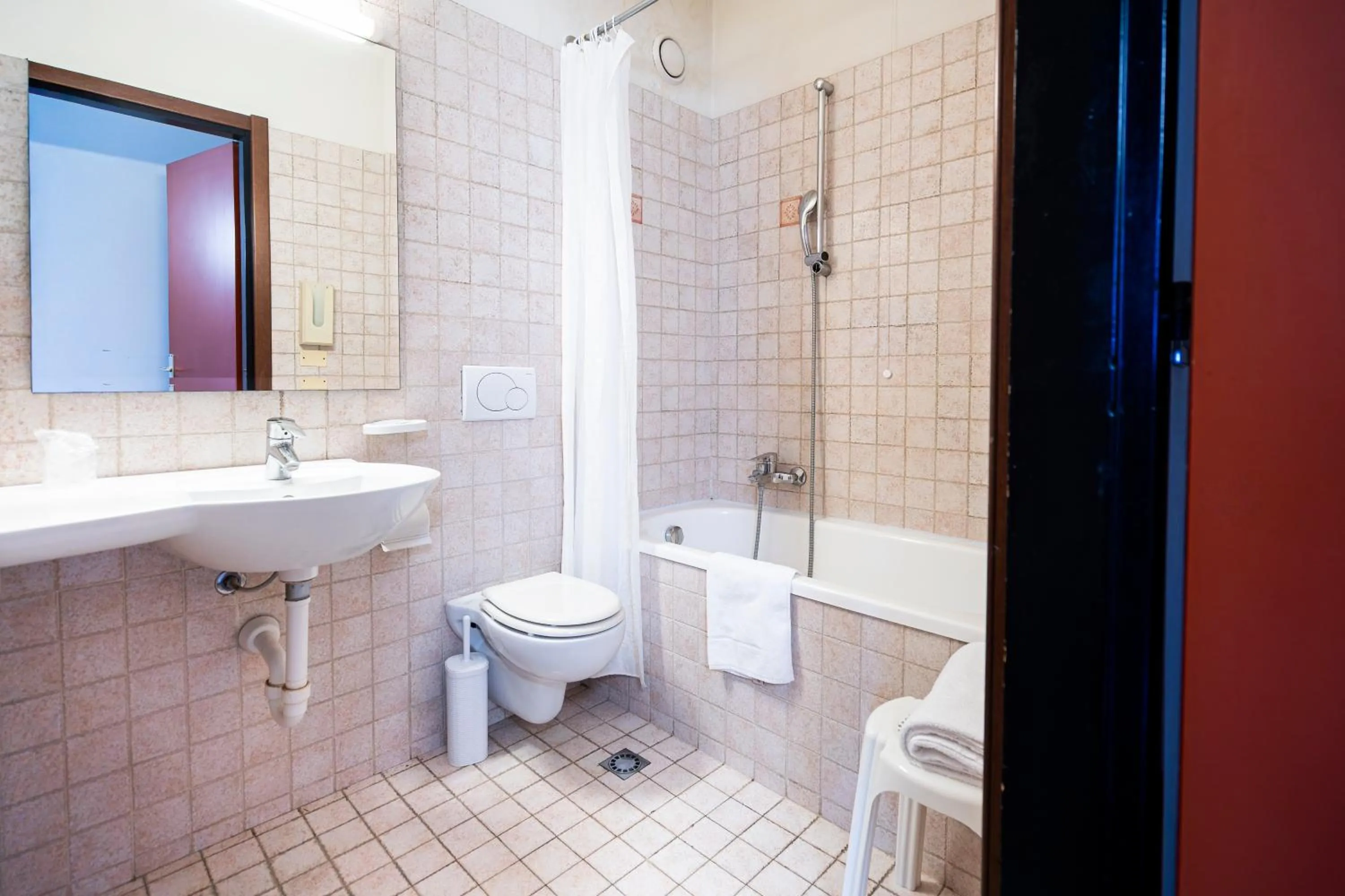 Shower in Hotel Albatros