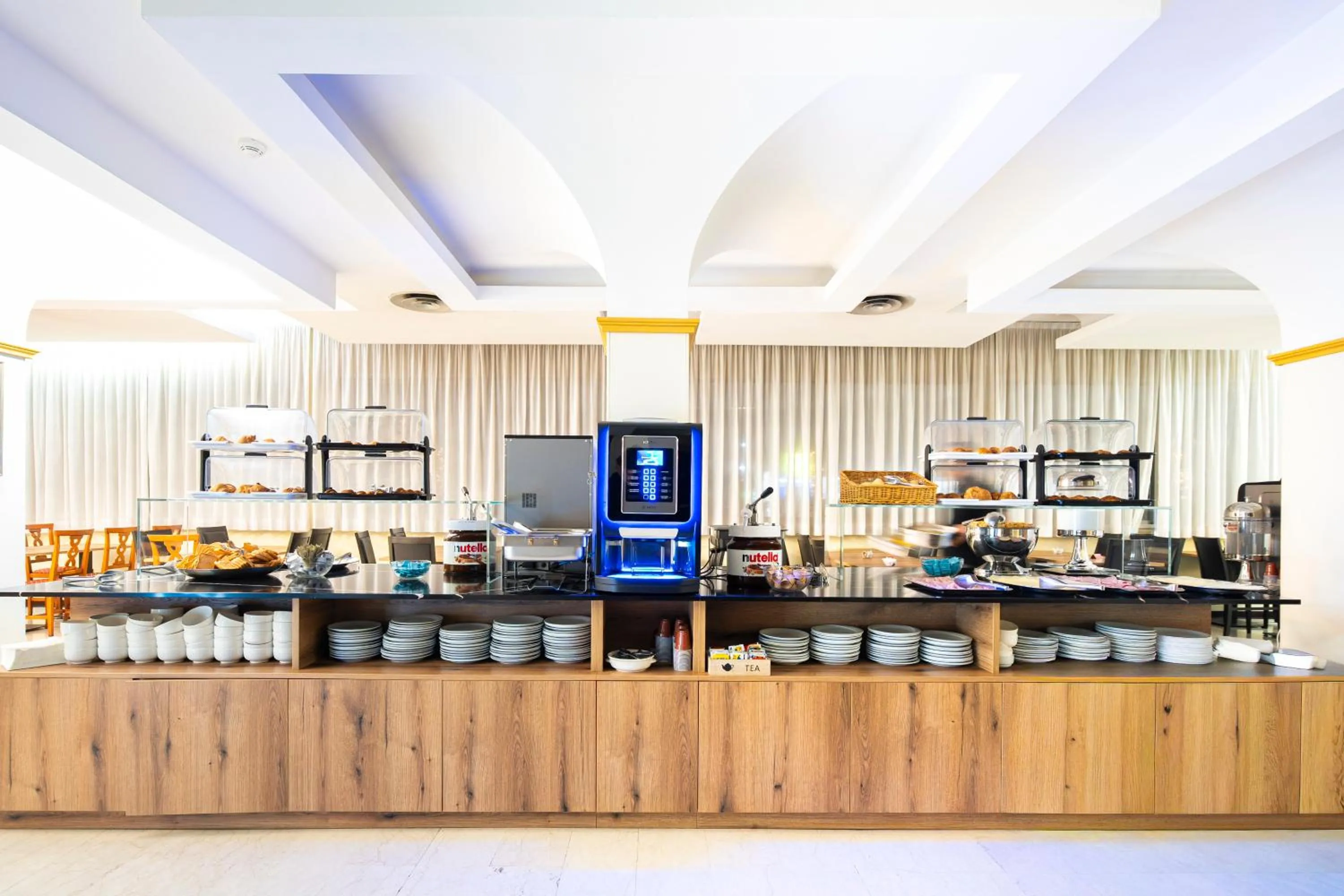 Buffet breakfast in Hotel Albatros