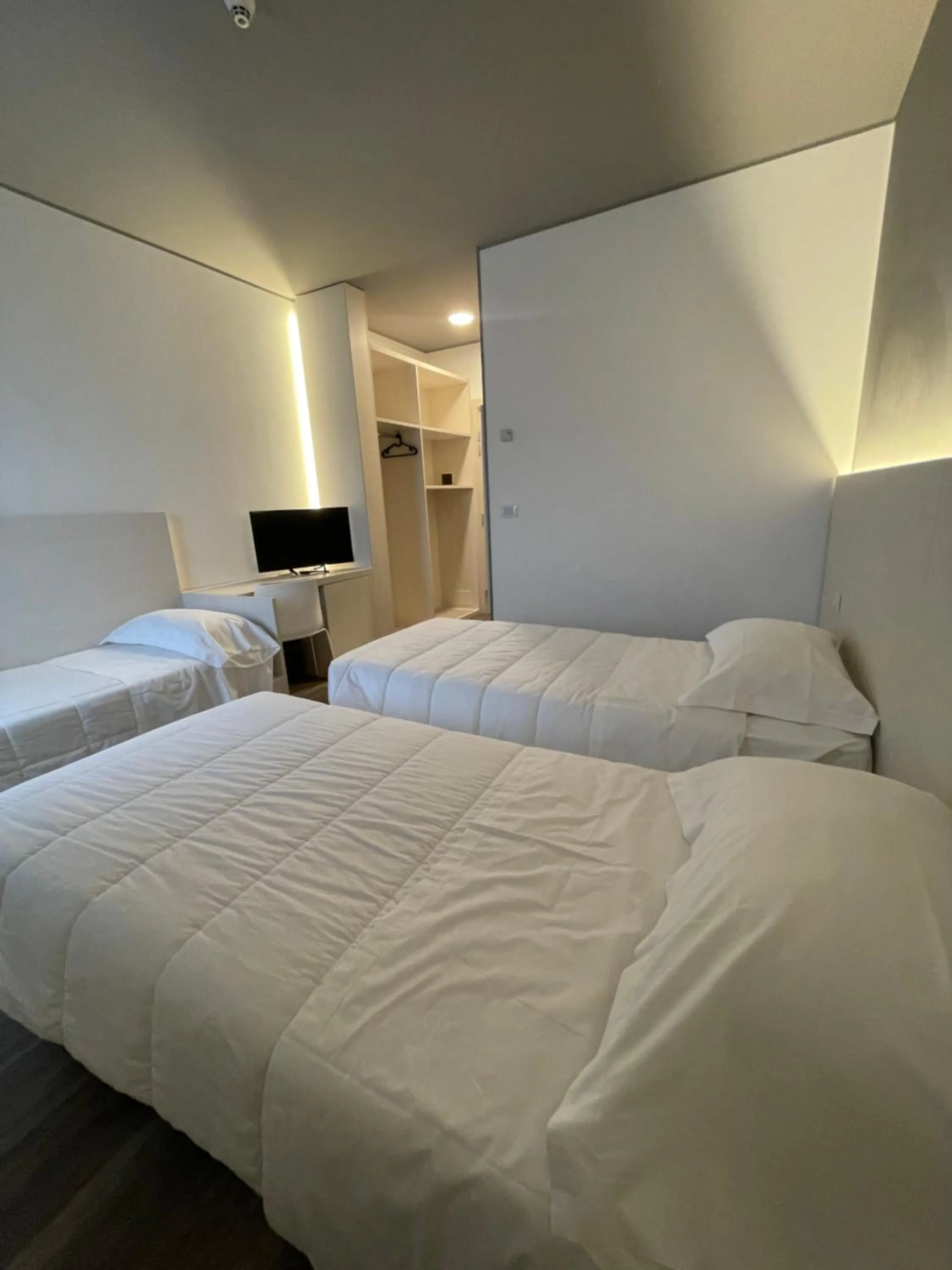 Bedroom, Bed in Hotel Albatros