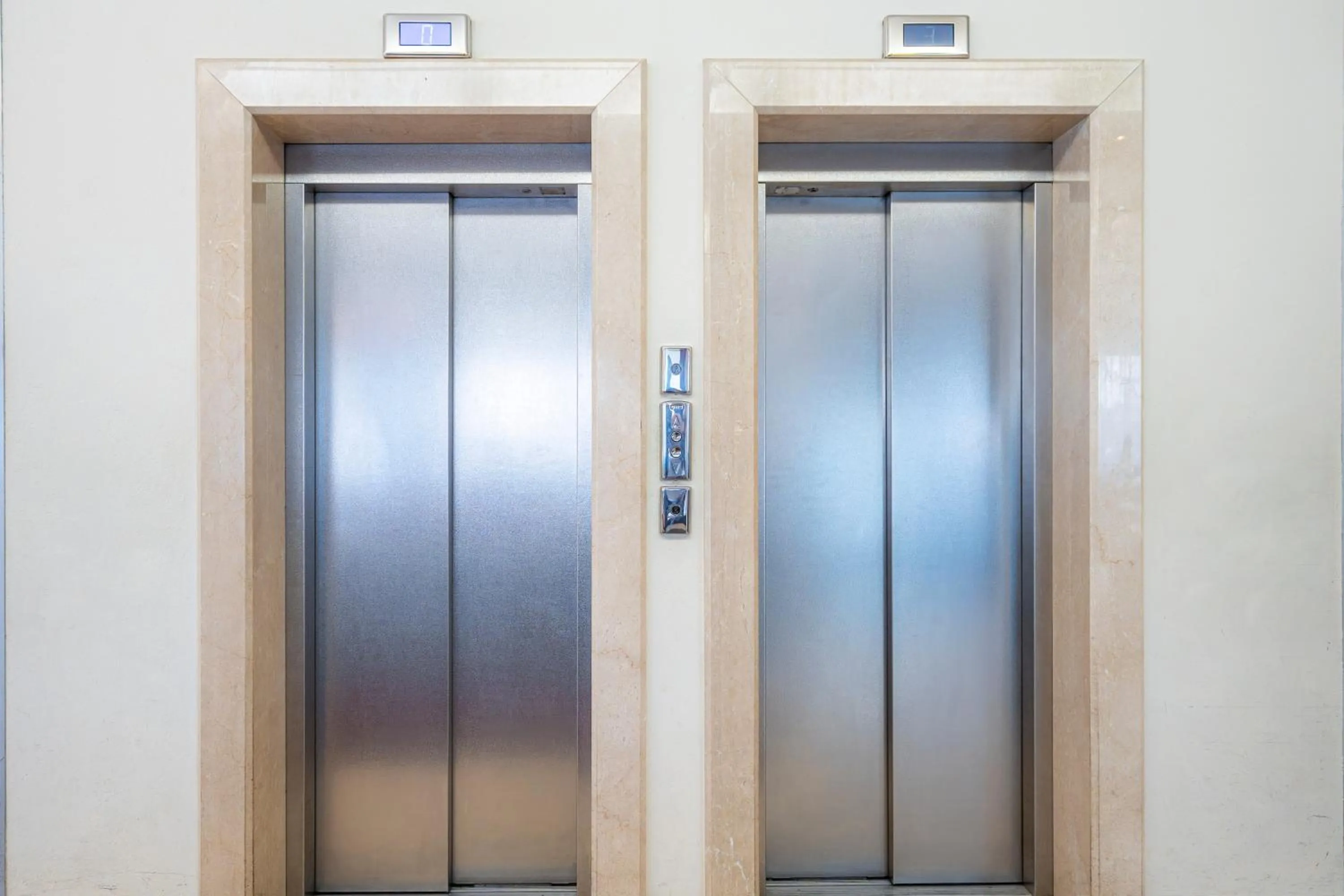 elevator in Hotel Albatros