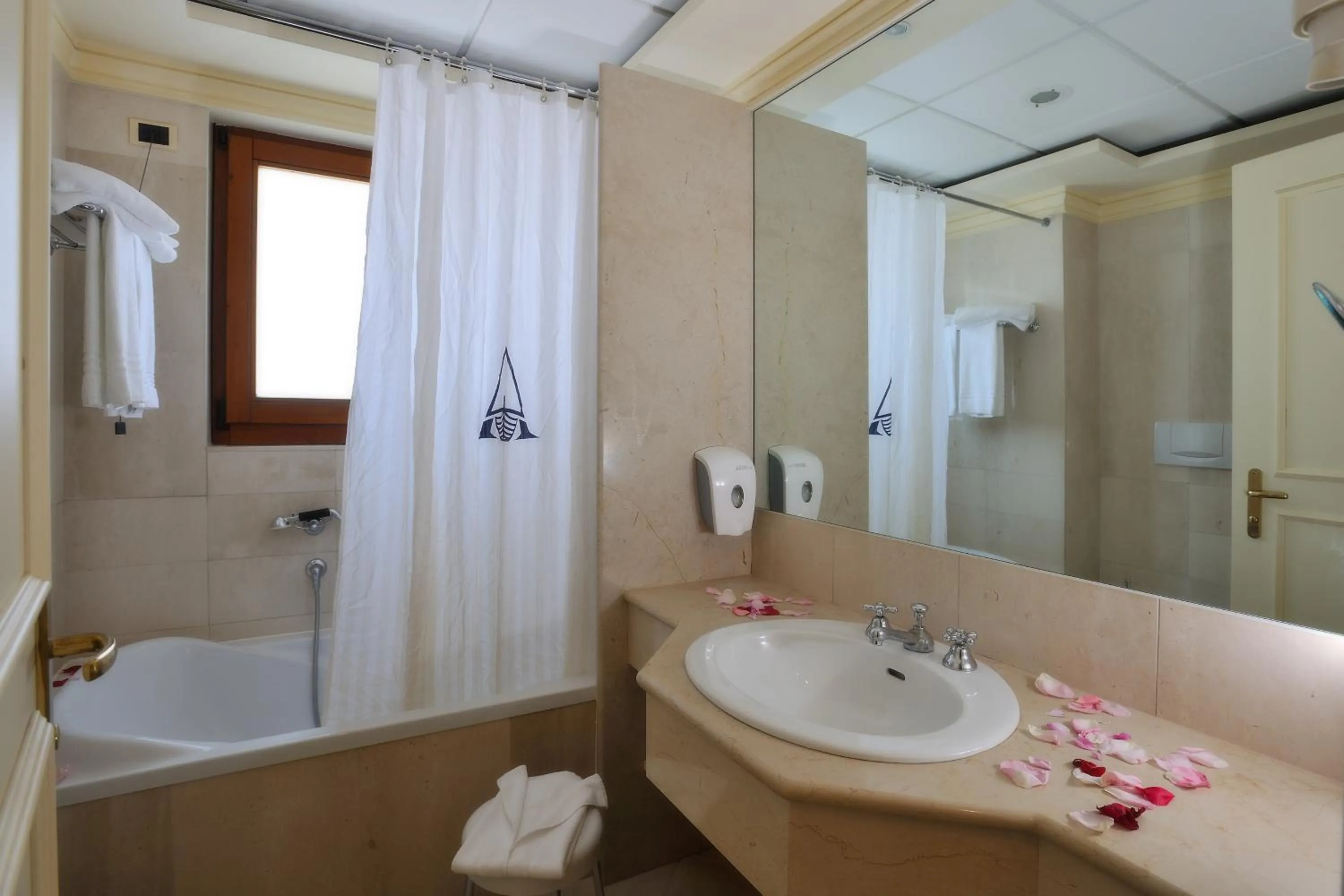 Bathroom in Argonauti Greenblu Resort