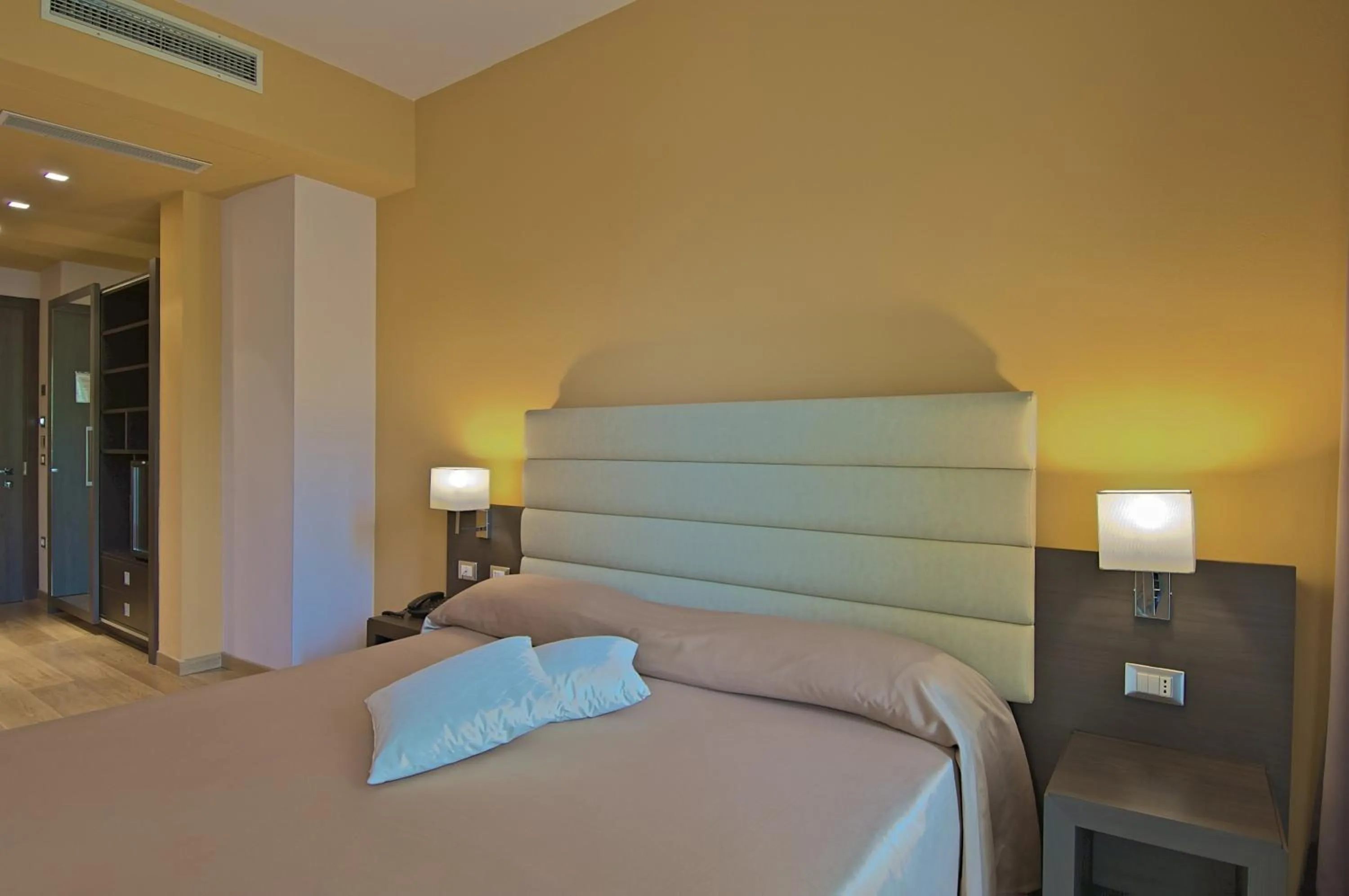 Bed in Zen Hotel Versilia