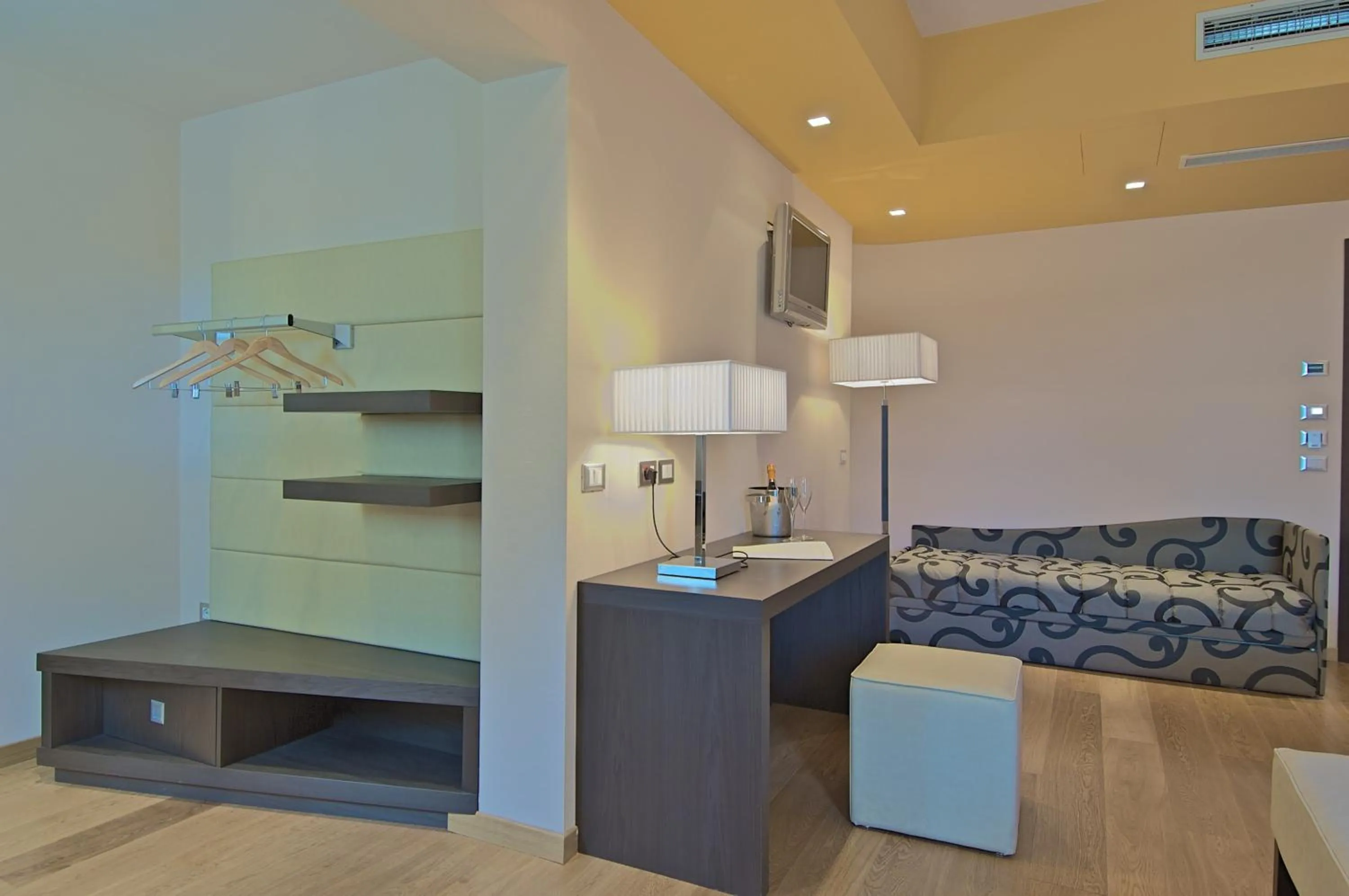 Seating area in Zen Hotel Versilia