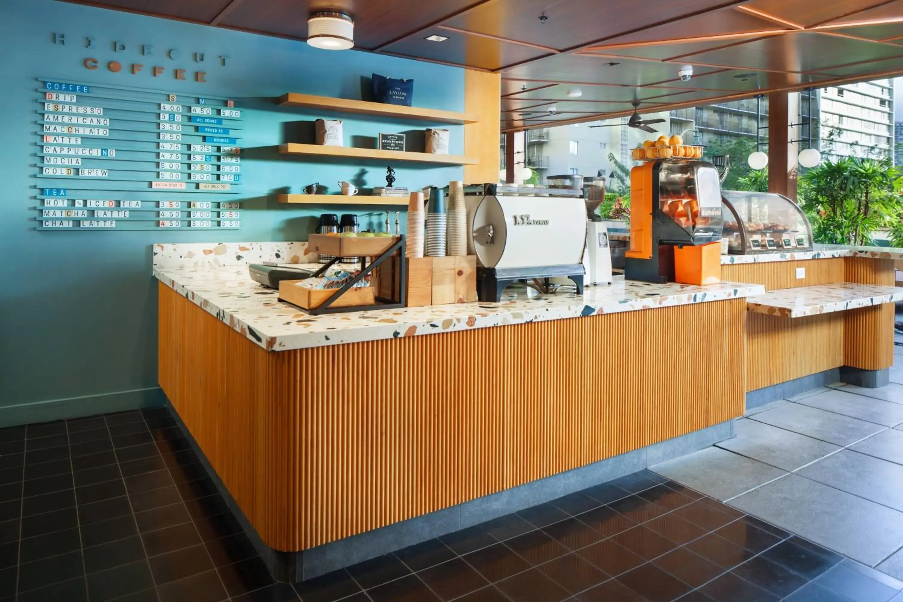 Lounge or bar in The Laylow Waikiki, Autograph Collection Lounge or bar in The Laylow Waikiki, Autograph Collection