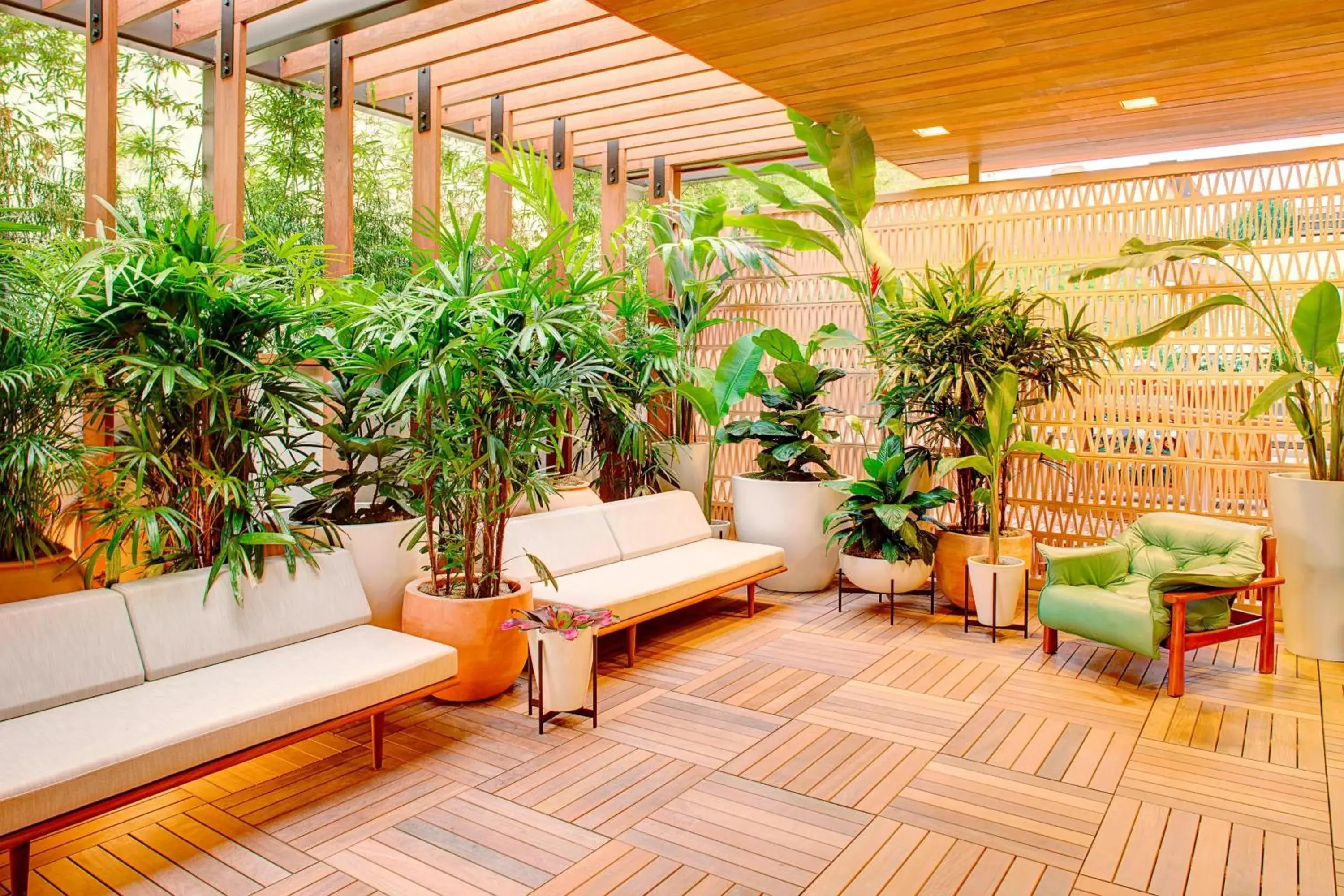 Lobby or reception in The Laylow Waikiki, Autograph Collection Lobby or reception in The Laylow Waikiki, Autograph Collection