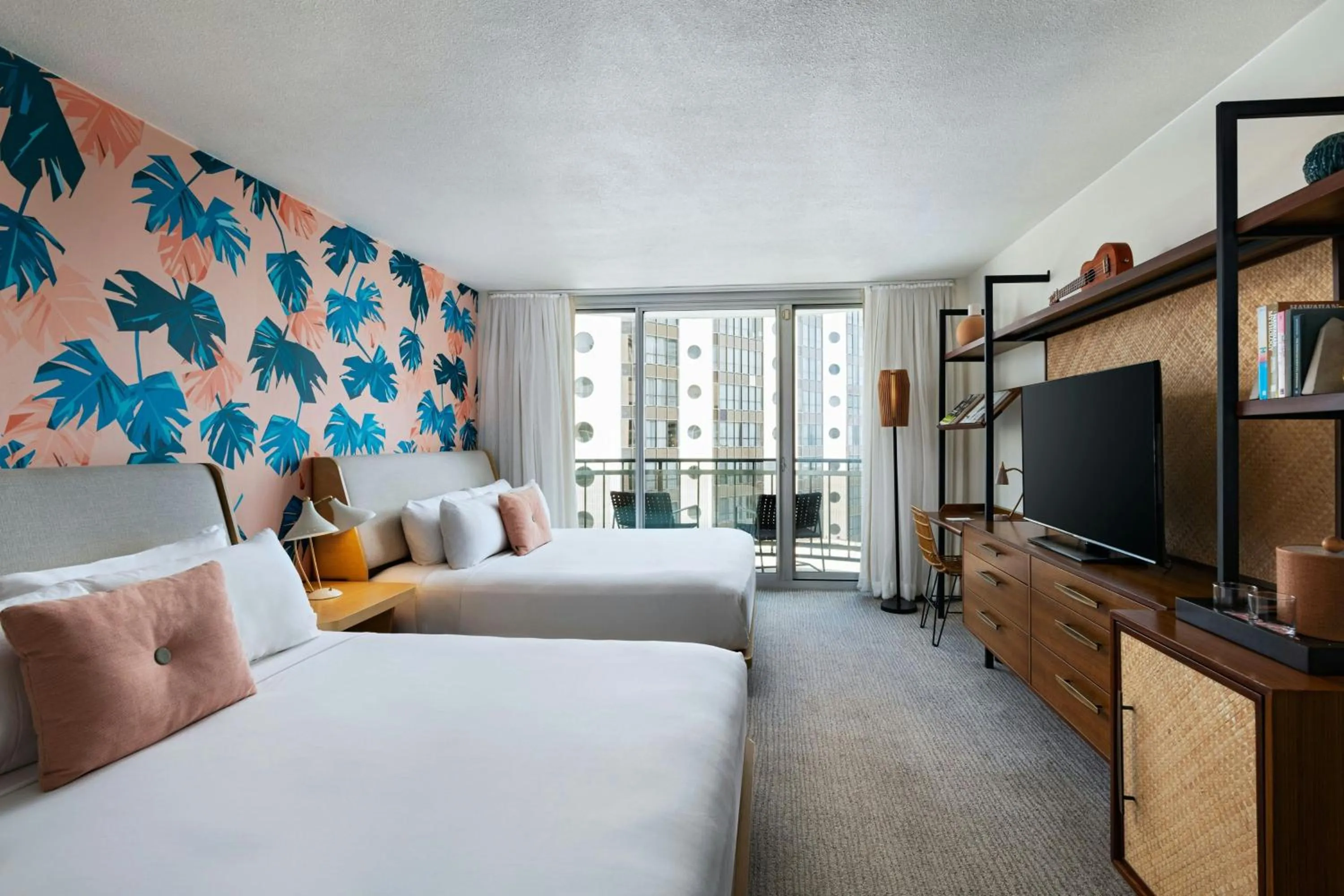 Photo of the whole room, Bed in The Laylow Waikiki, Autograph Collection