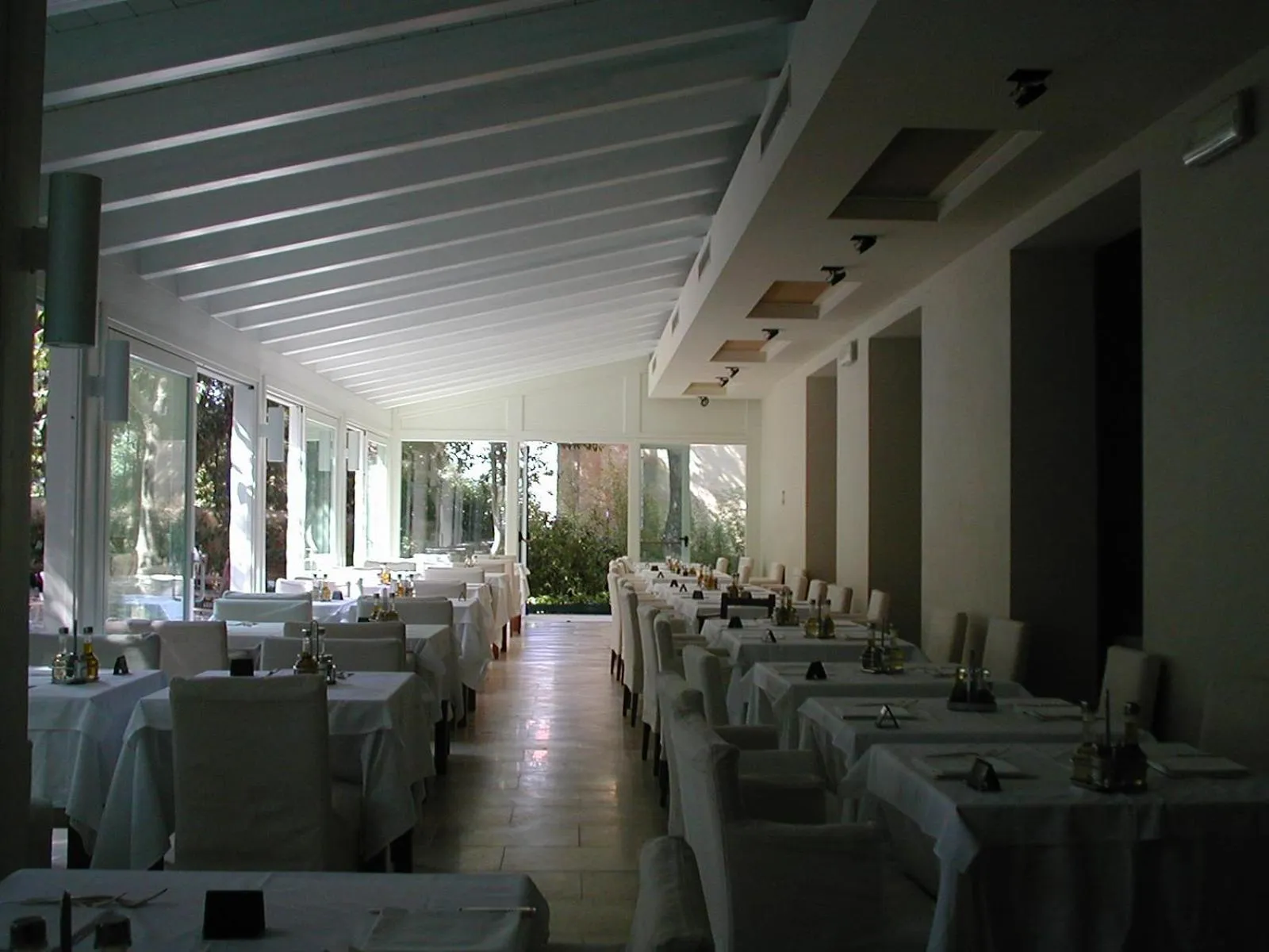 Restaurant/places to eat in Villa Martini