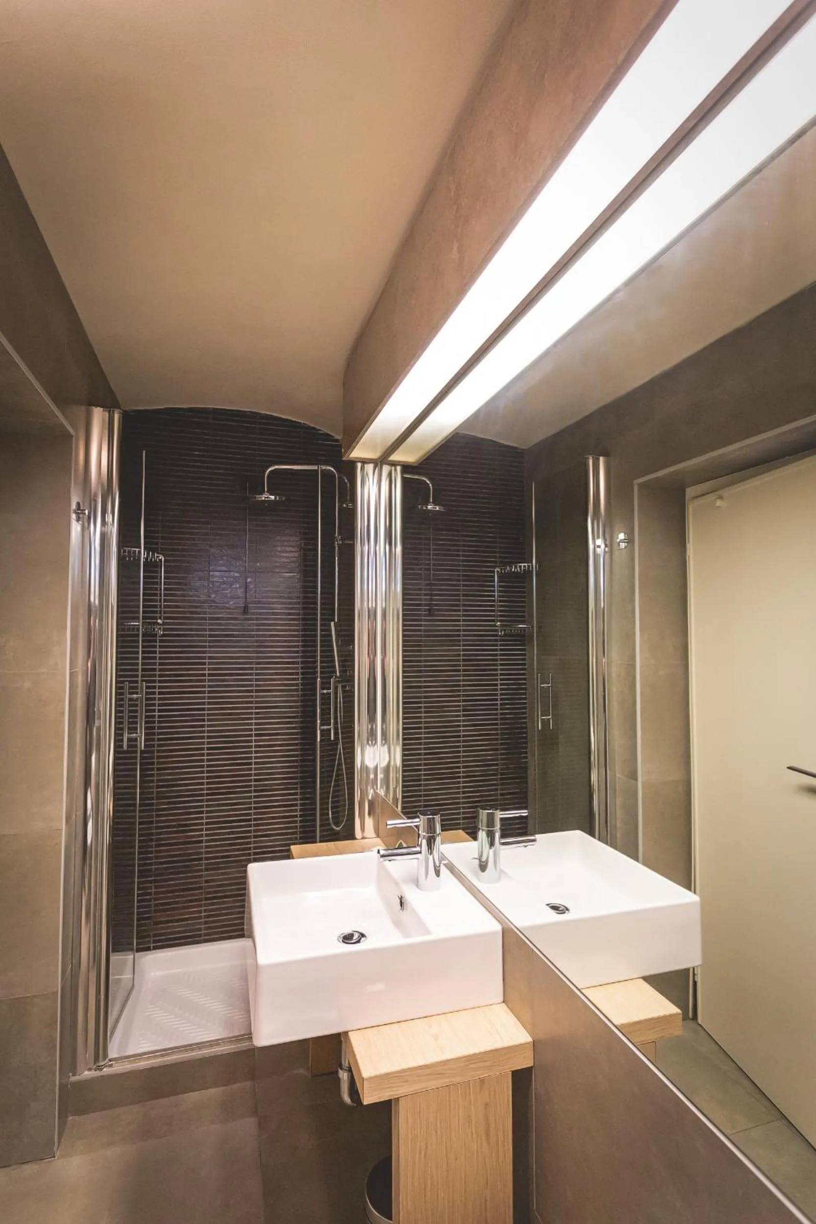 Shower in Villa Martini