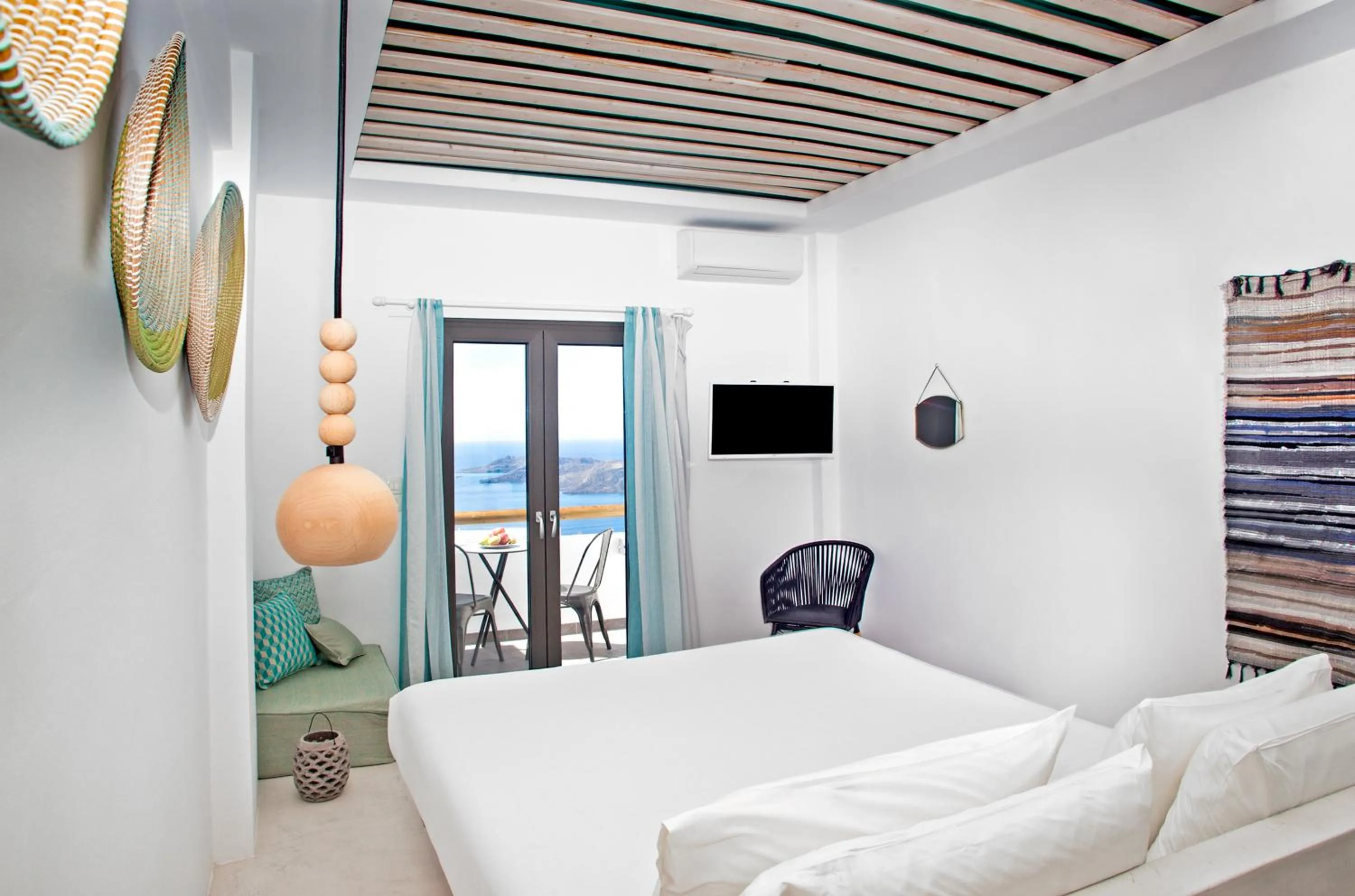 Bed in Amity Suites - Adults Only