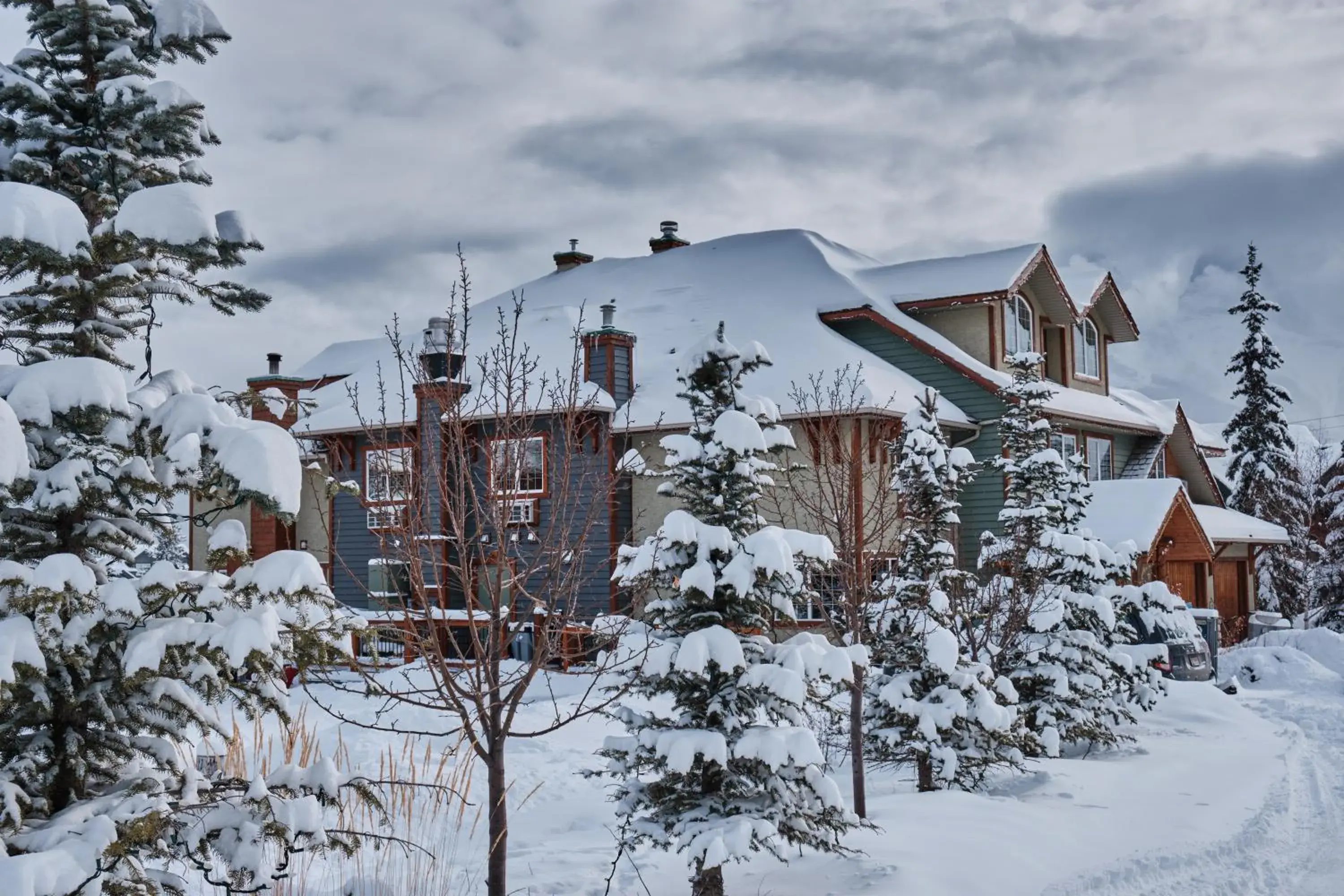 Property building, Winter in Creekside Villa