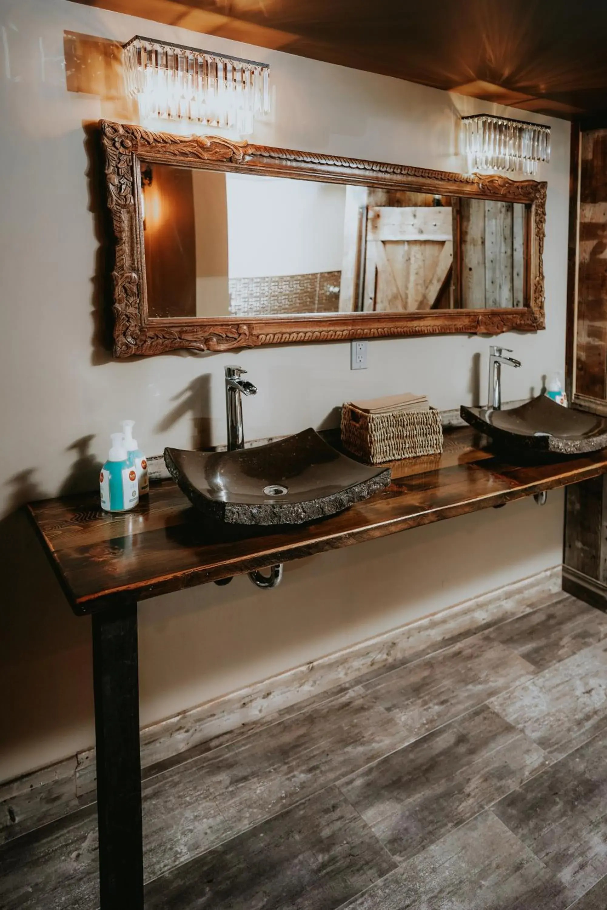 Public Bath in Creekside Villa