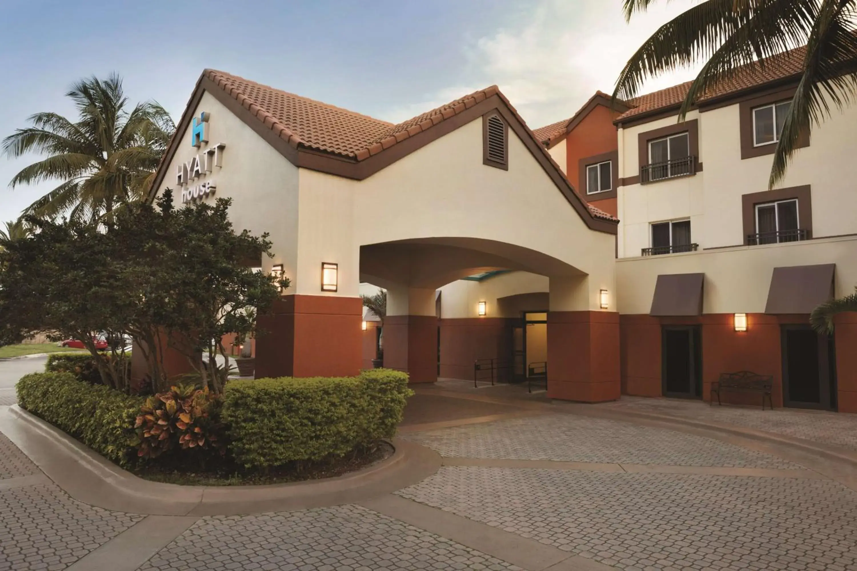 Property building in Hyatt House Miami Airport Property building in Hyatt House Miami Airport