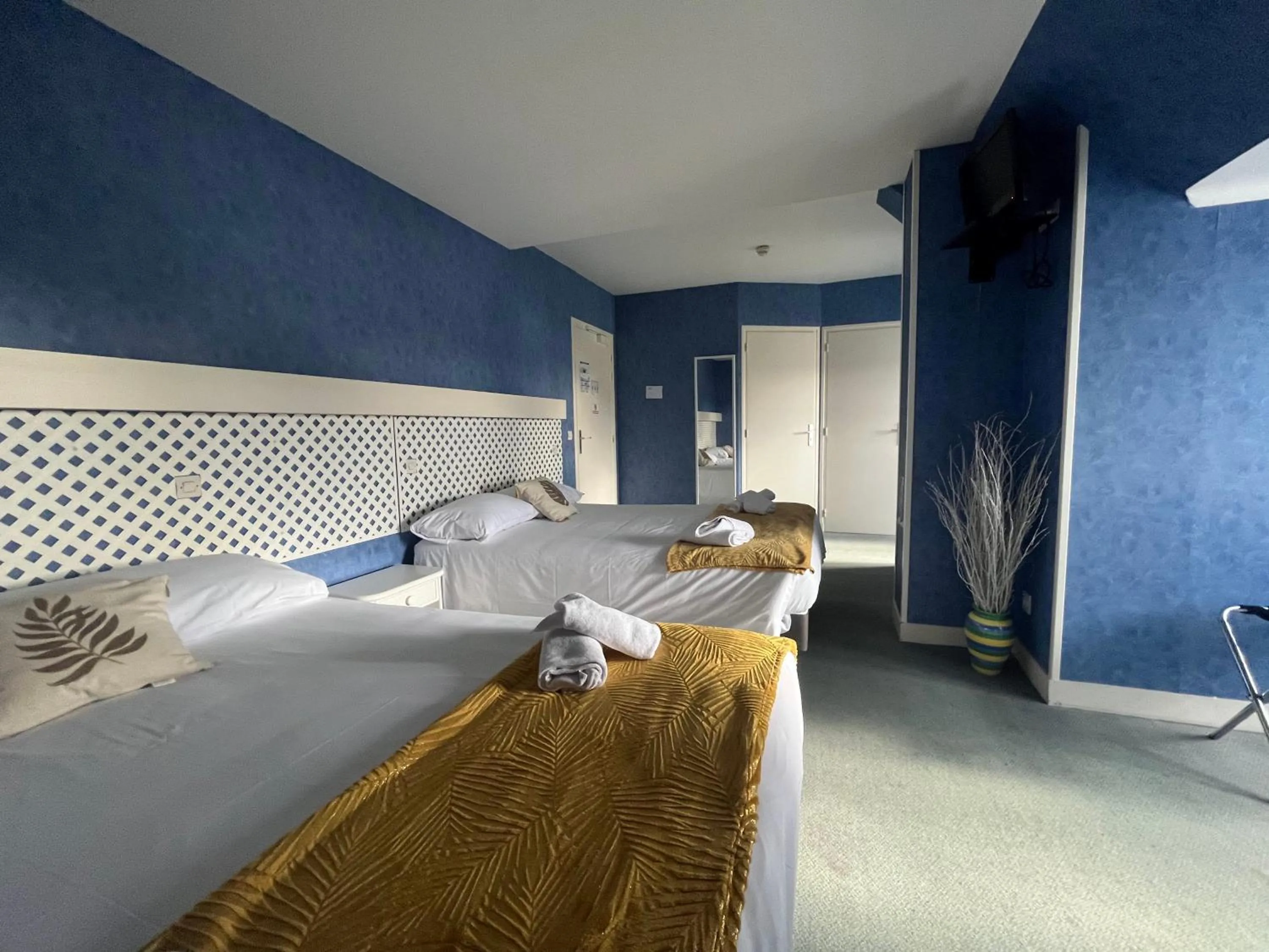 Photo of the whole room, Bed in Hôtel Le Phare