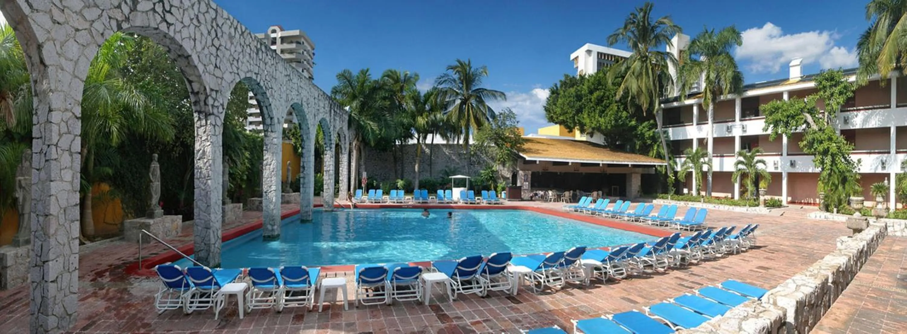 Swimming pool in El Cid Granada Hotel & Country Club
