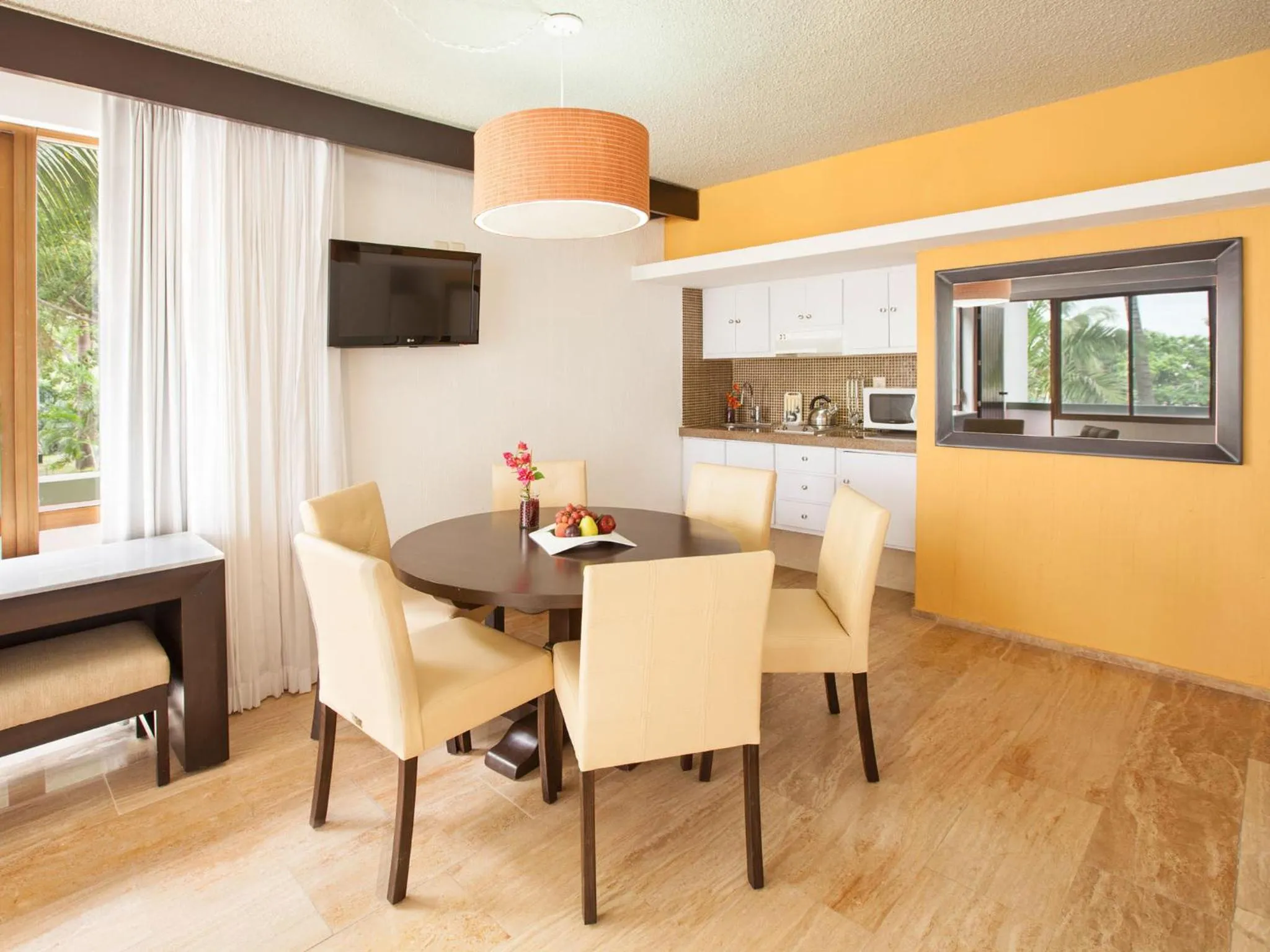 Kitchen or kitchenette in El Cid Granada Hotel & Country Club