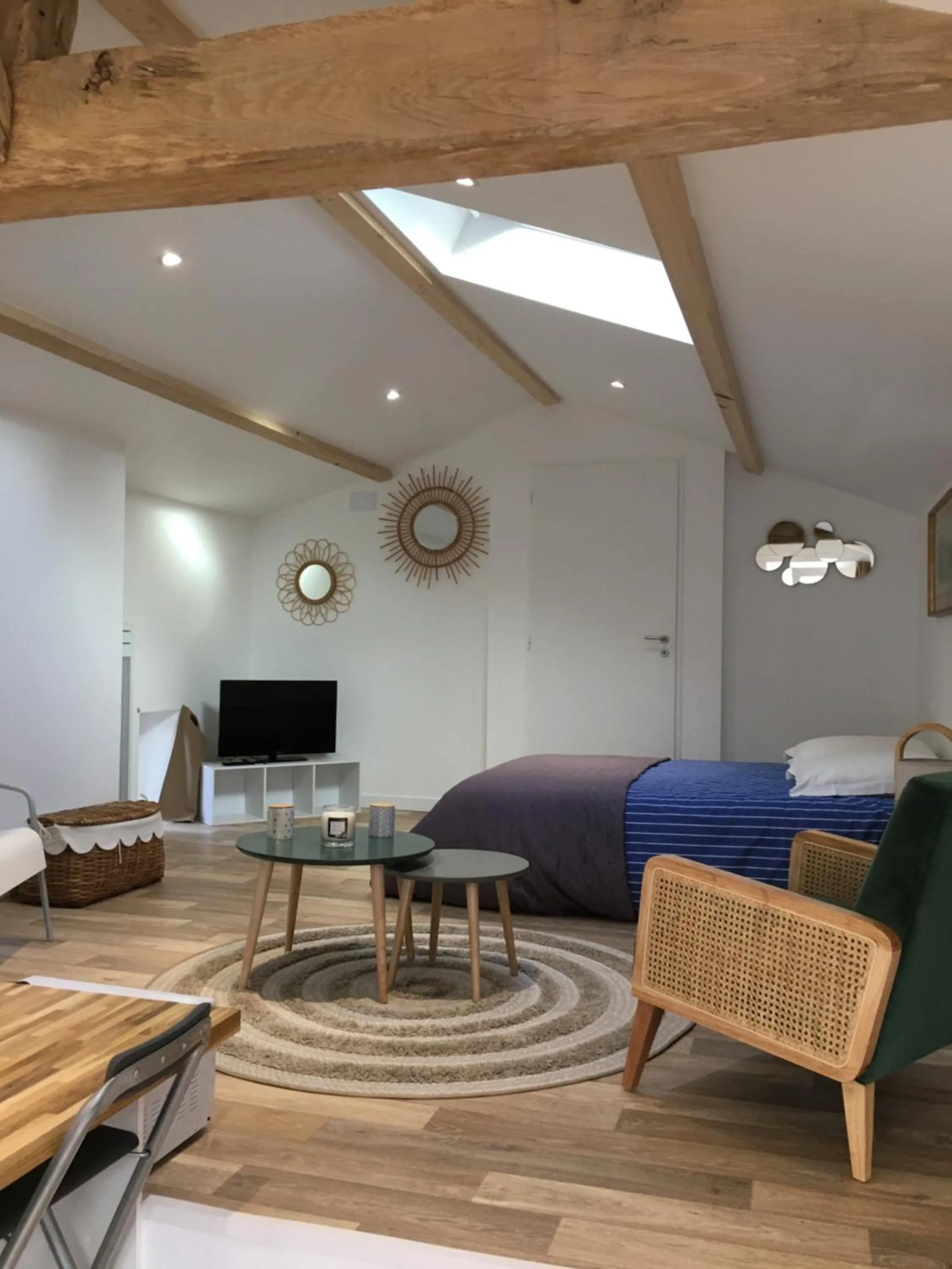 Cabanes et chambre à la Bernardiere