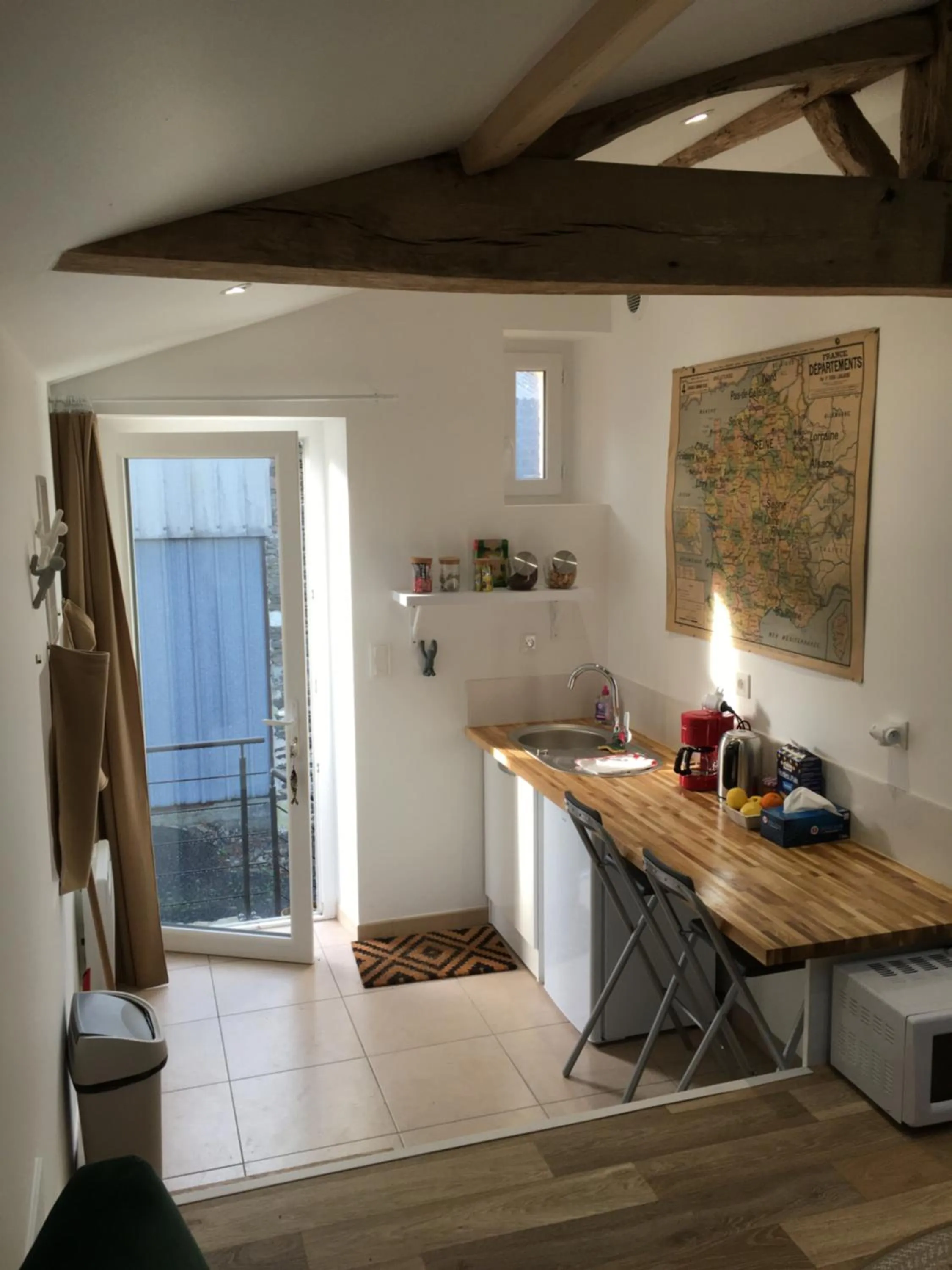 Cabanes et chambre à la Bernardiere