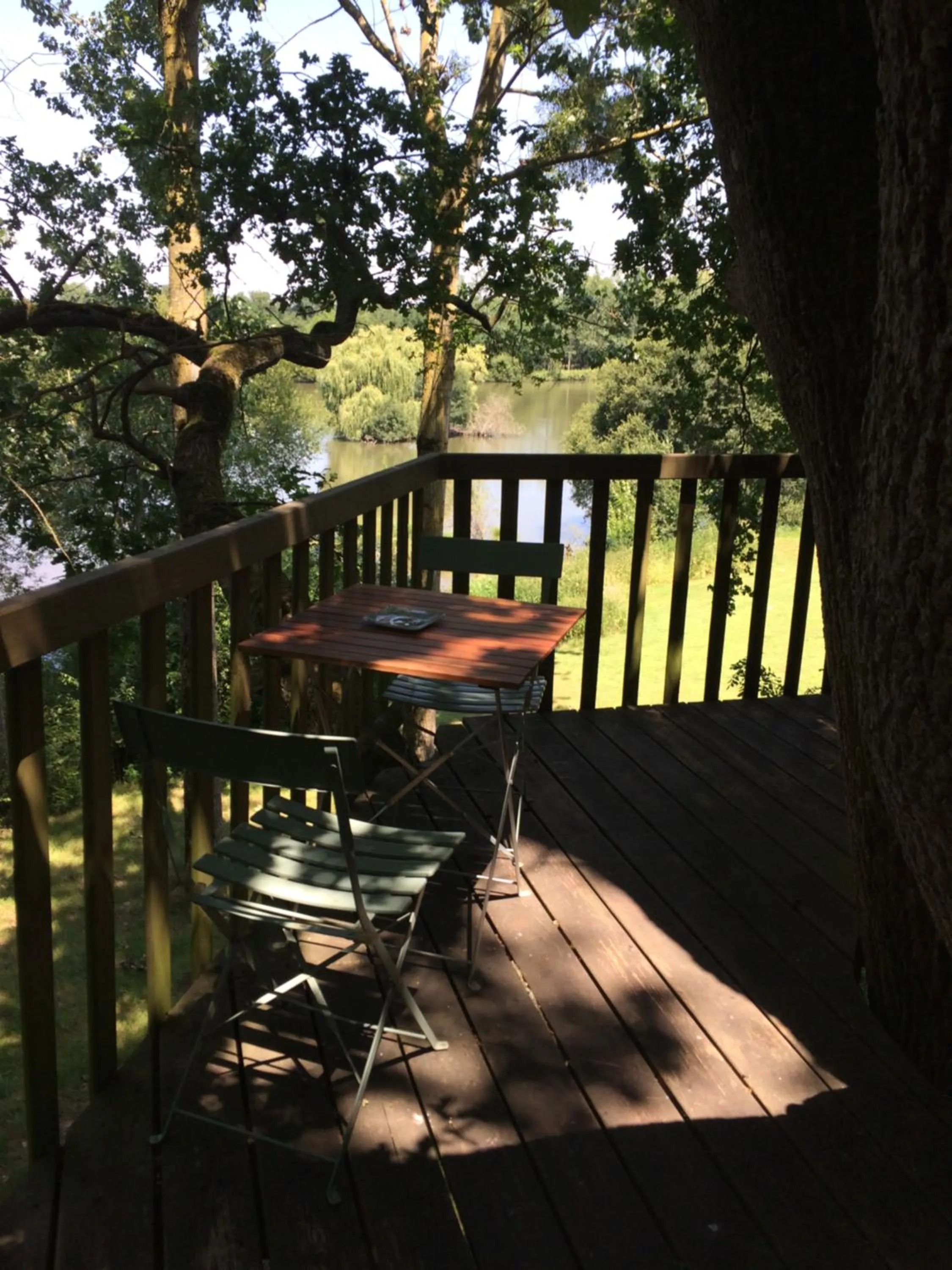 Cabanes et chambre à la Bernardiere