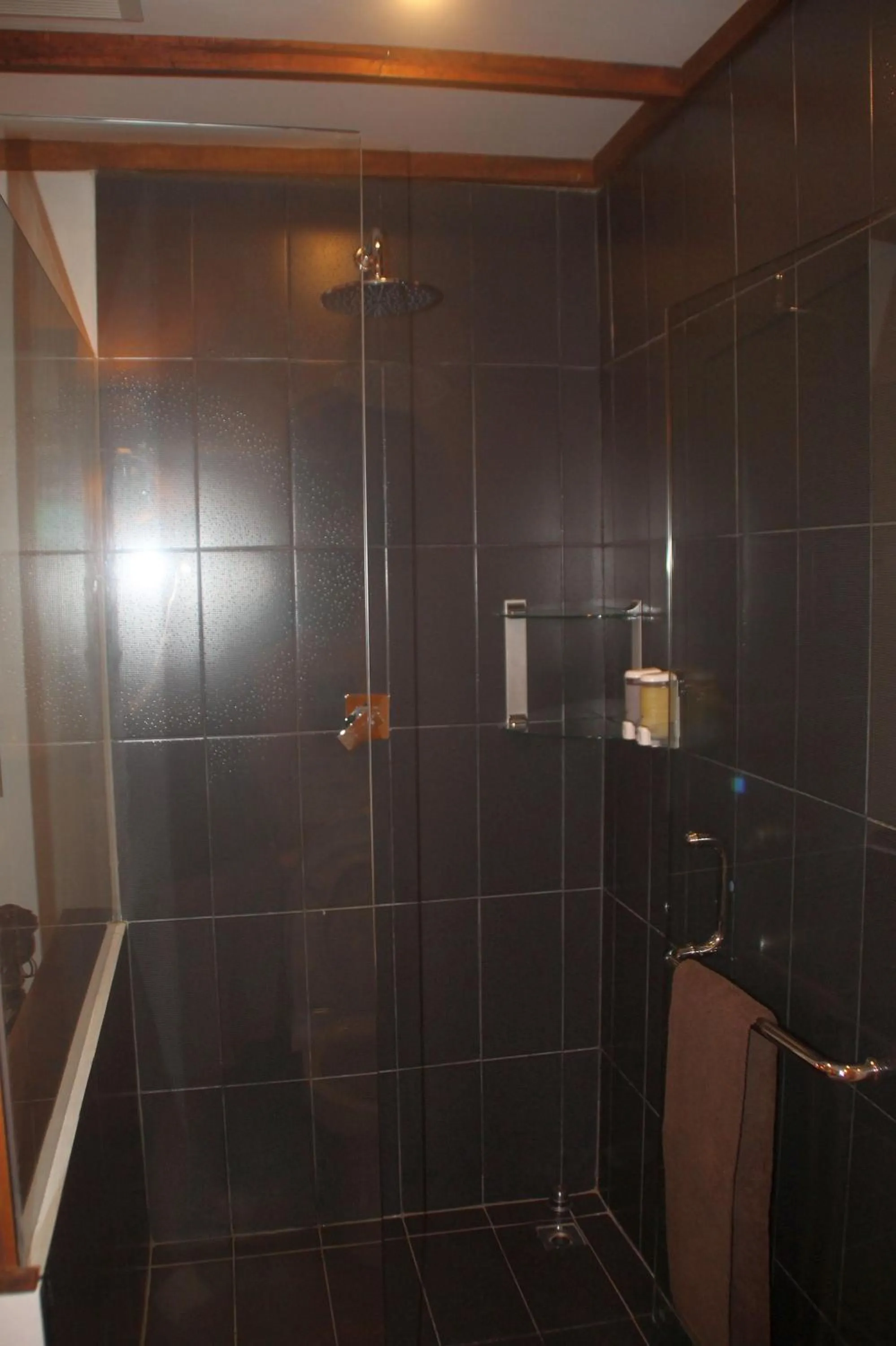 Bathroom in Joglo Exotico