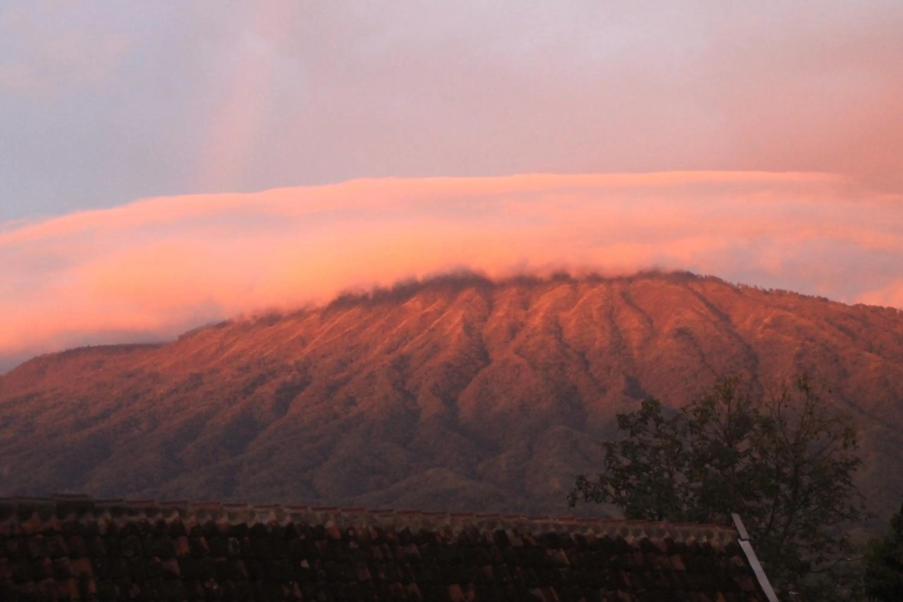 Mountain view in Joglo Exotico