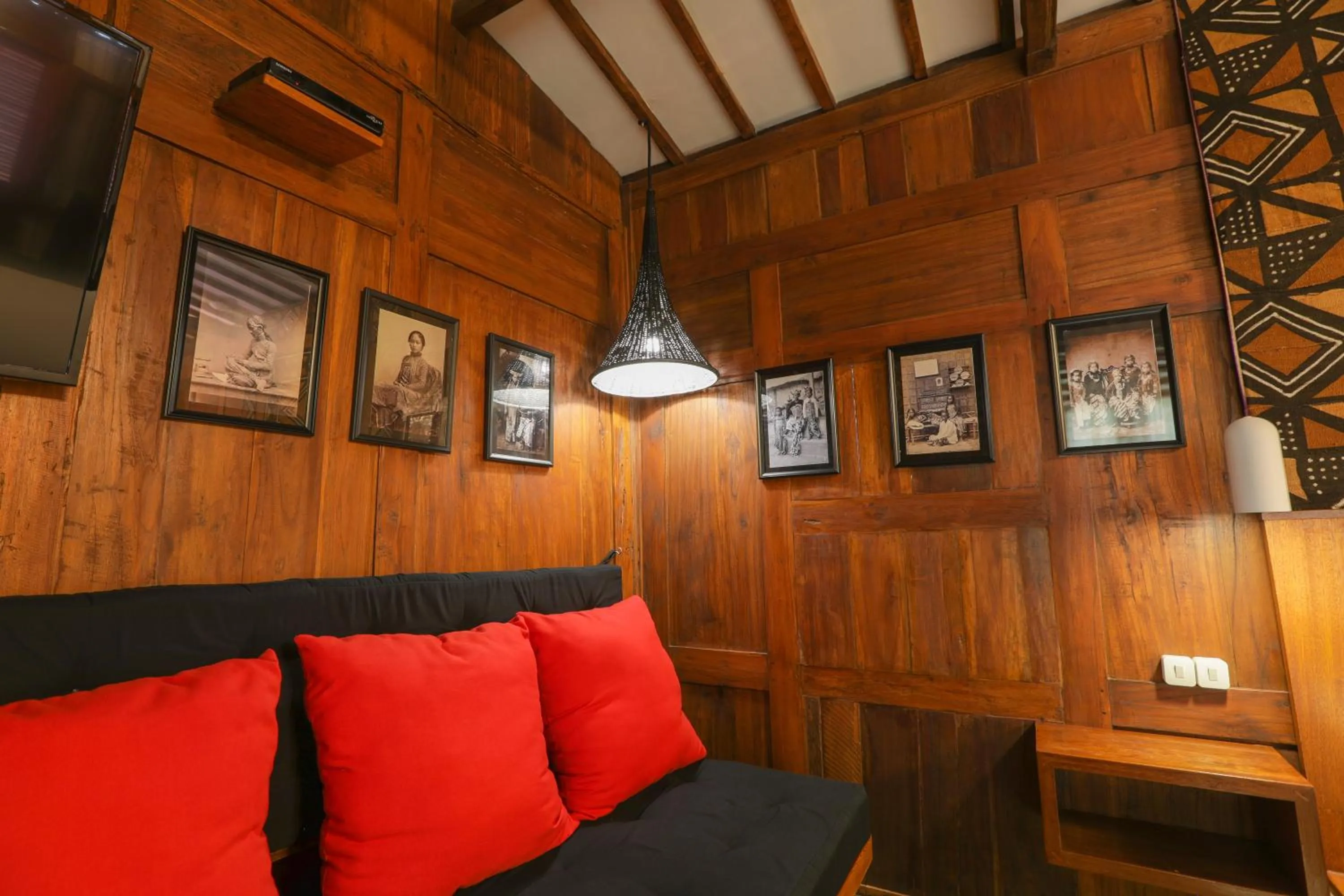 Bed in Joglo Exotico