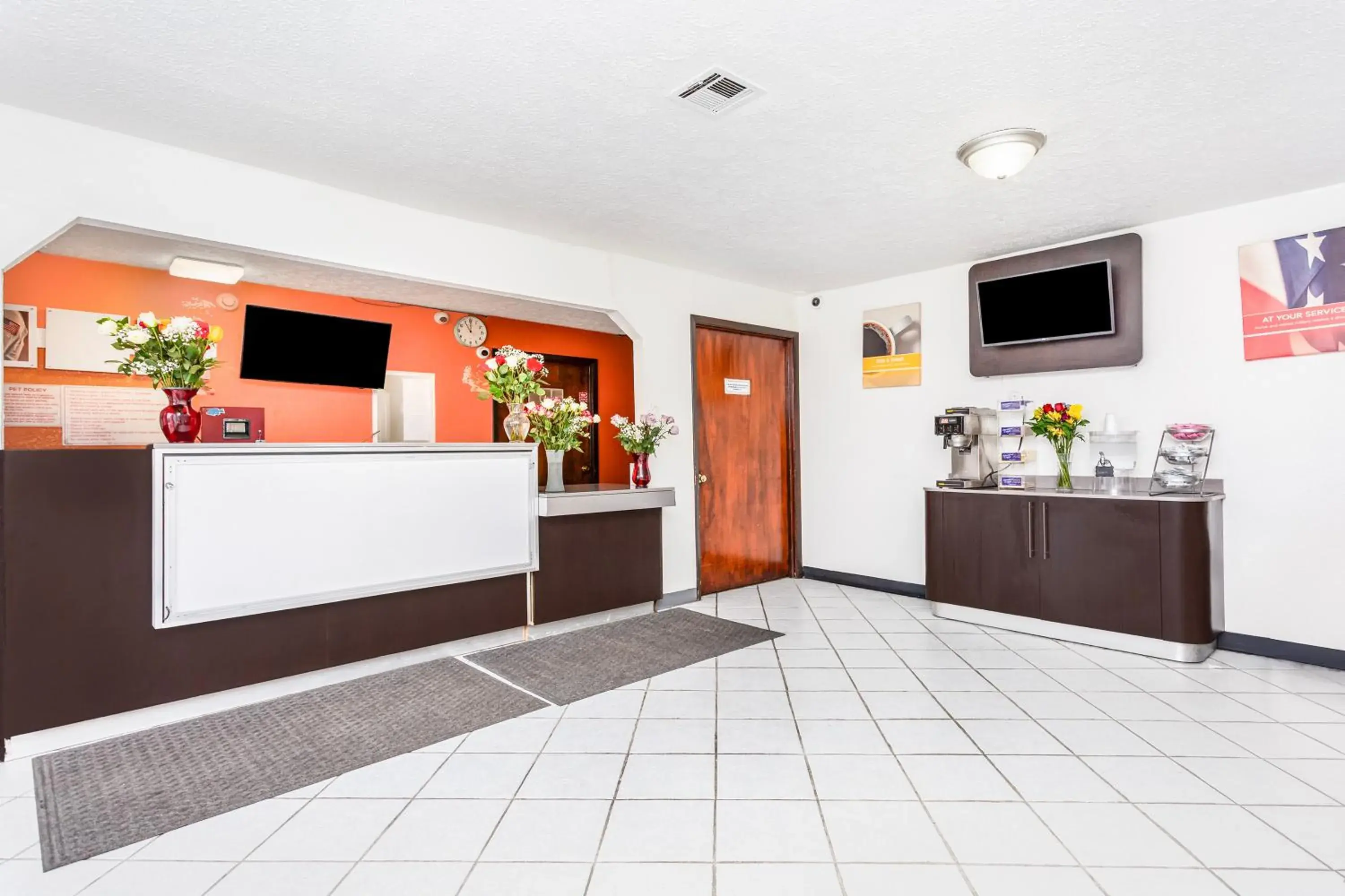 Lobby or reception in Relax Inn by OYO Columbus OH I 70 Lobby or reception in Relax Inn by OYO Columbus OH I 70