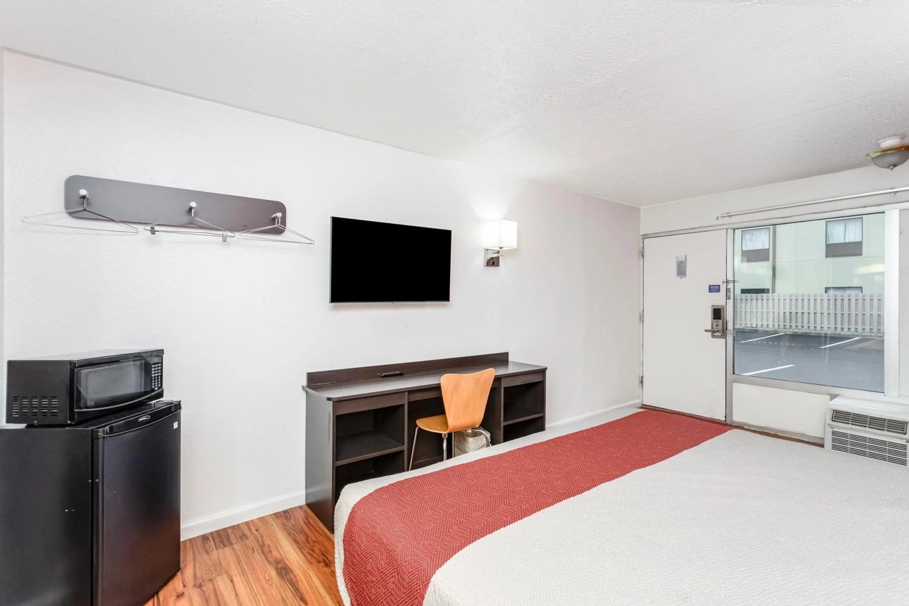 Bedroom, Bed in Relax Inn by OYO Columbus OH I 70