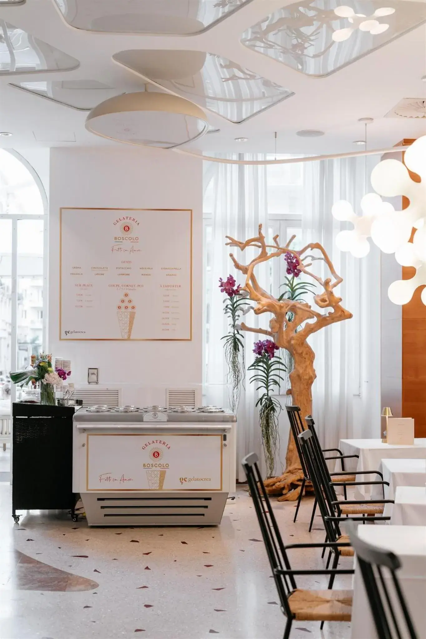 Lounge or bar in Boscolo Nice Hotel & Spa Lounge or bar in Boscolo Nice Hotel & Spa