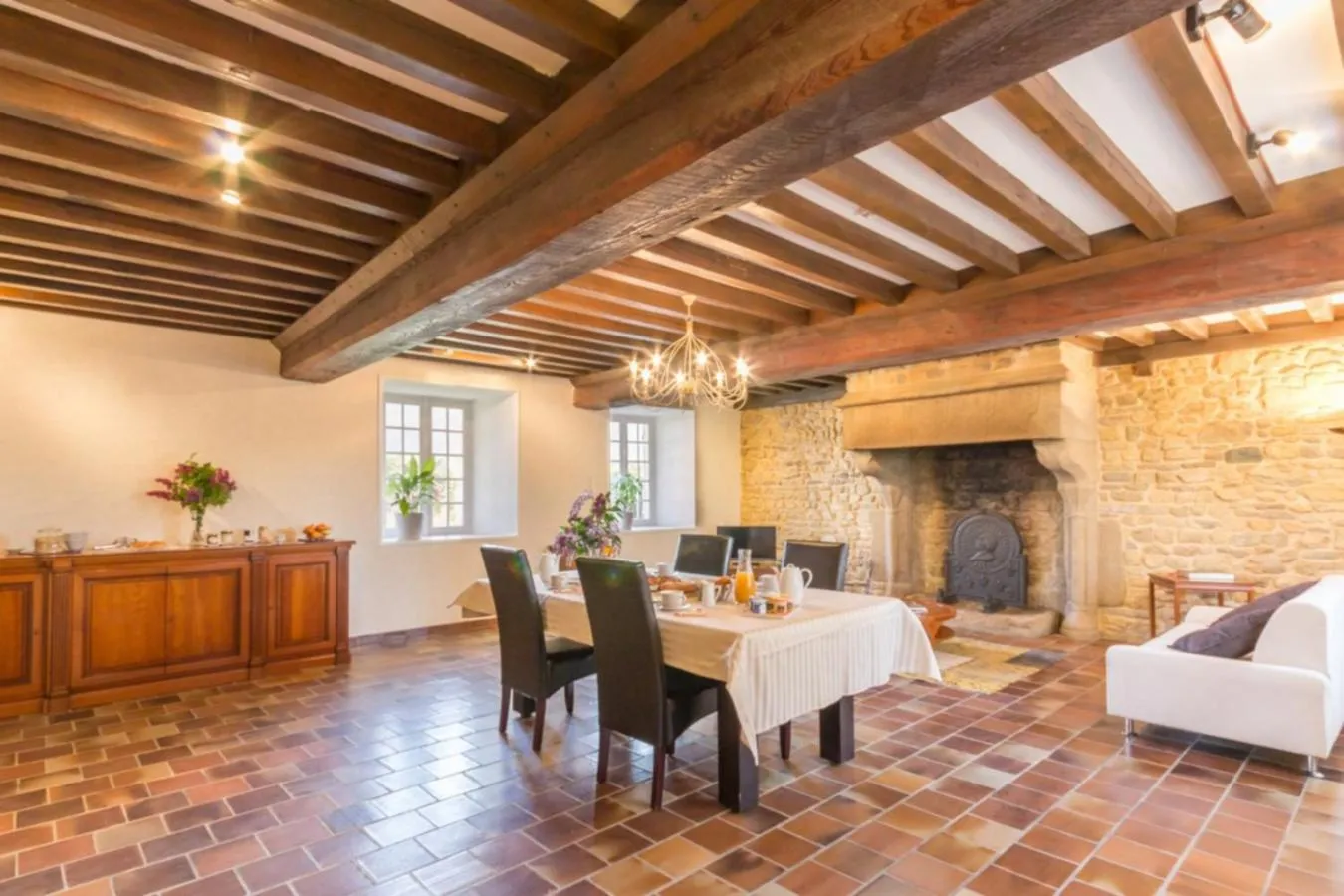 Continental breakfast in Le Manoir de Placy - Chambres d'Hôtes
