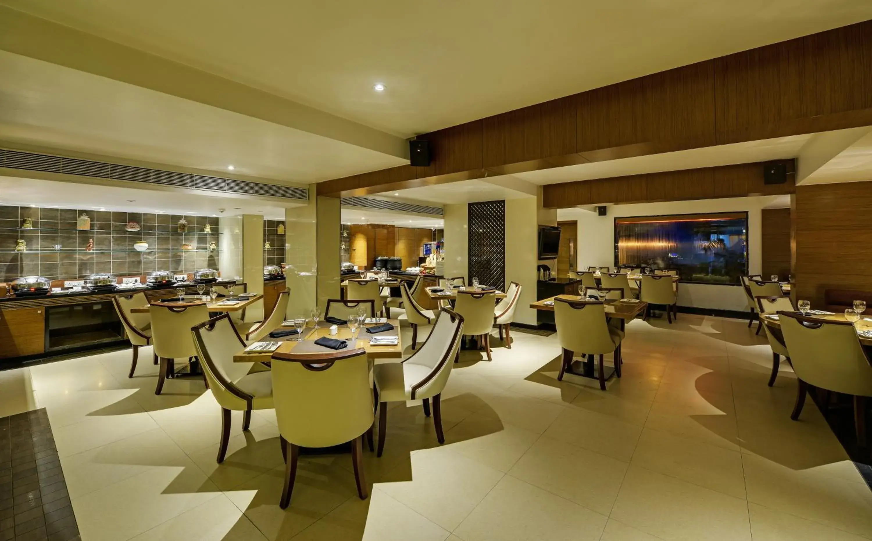 Restaurant/places to eat in Ramee Guestline Hotel Juhu Restaurant/places to eat in Ramee Guestline Hotel Juhu