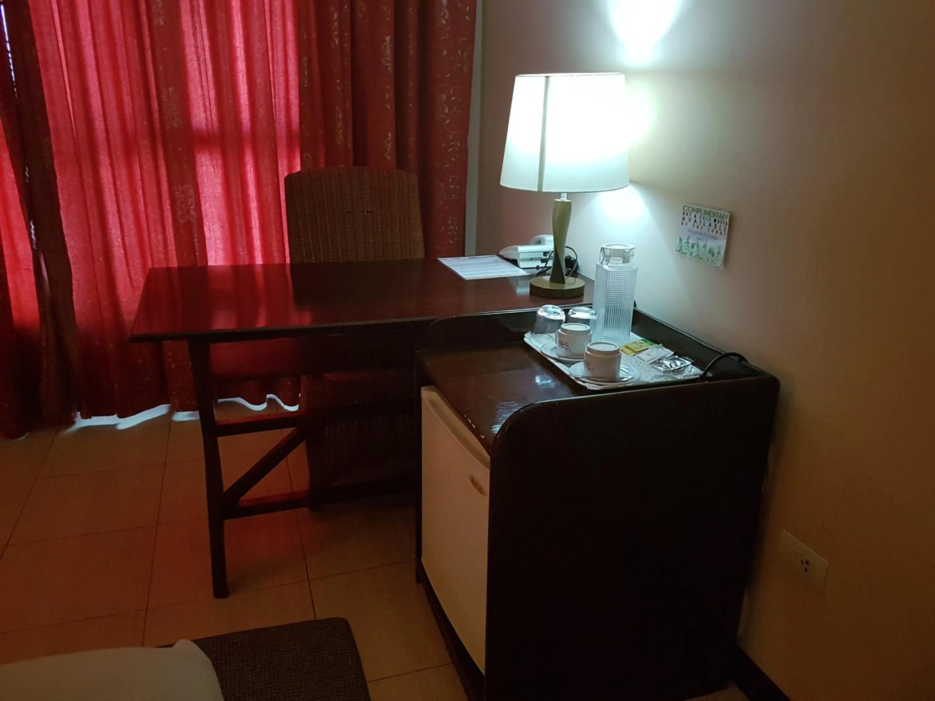 Coffee/tea facilities, TV/Entertainment Center in Cebu Dulcinea Hotel and Suites-MACTAN AIRPORT HOTEL