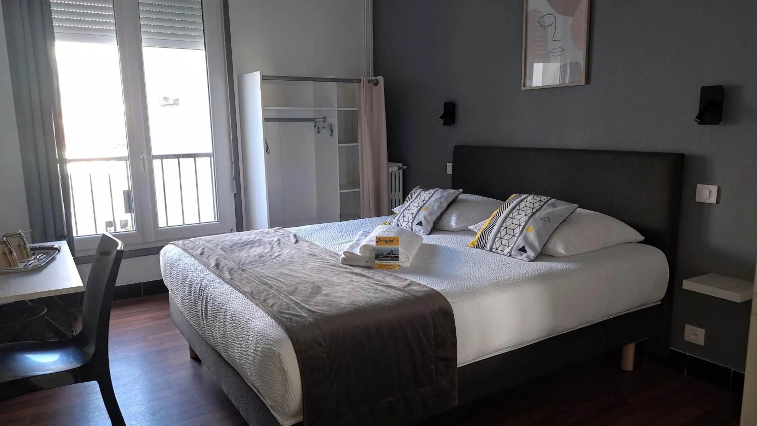 Bed in Crystal Hotel