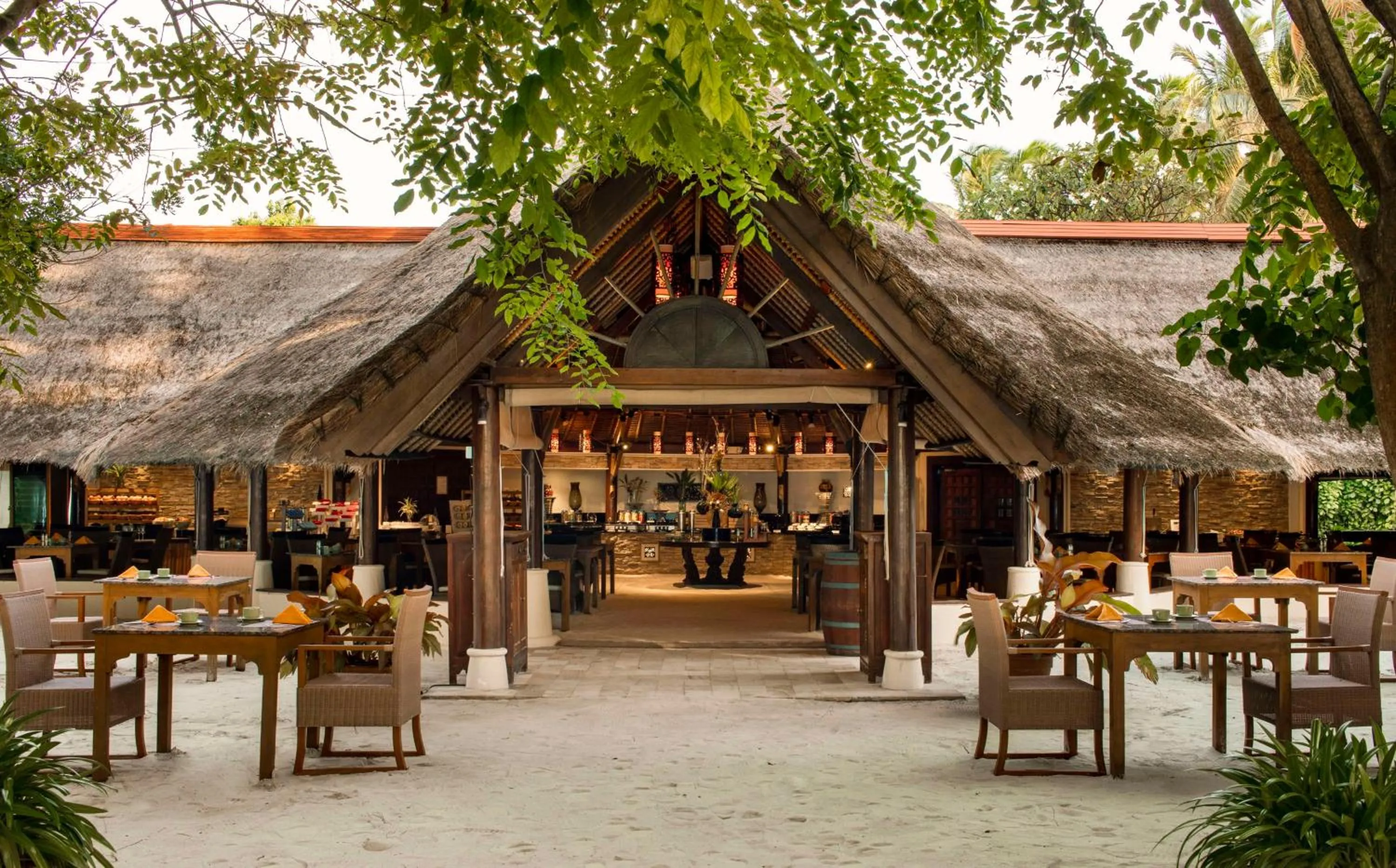 Restaurant/places to eat in Banyan Tree Vabbinfaru