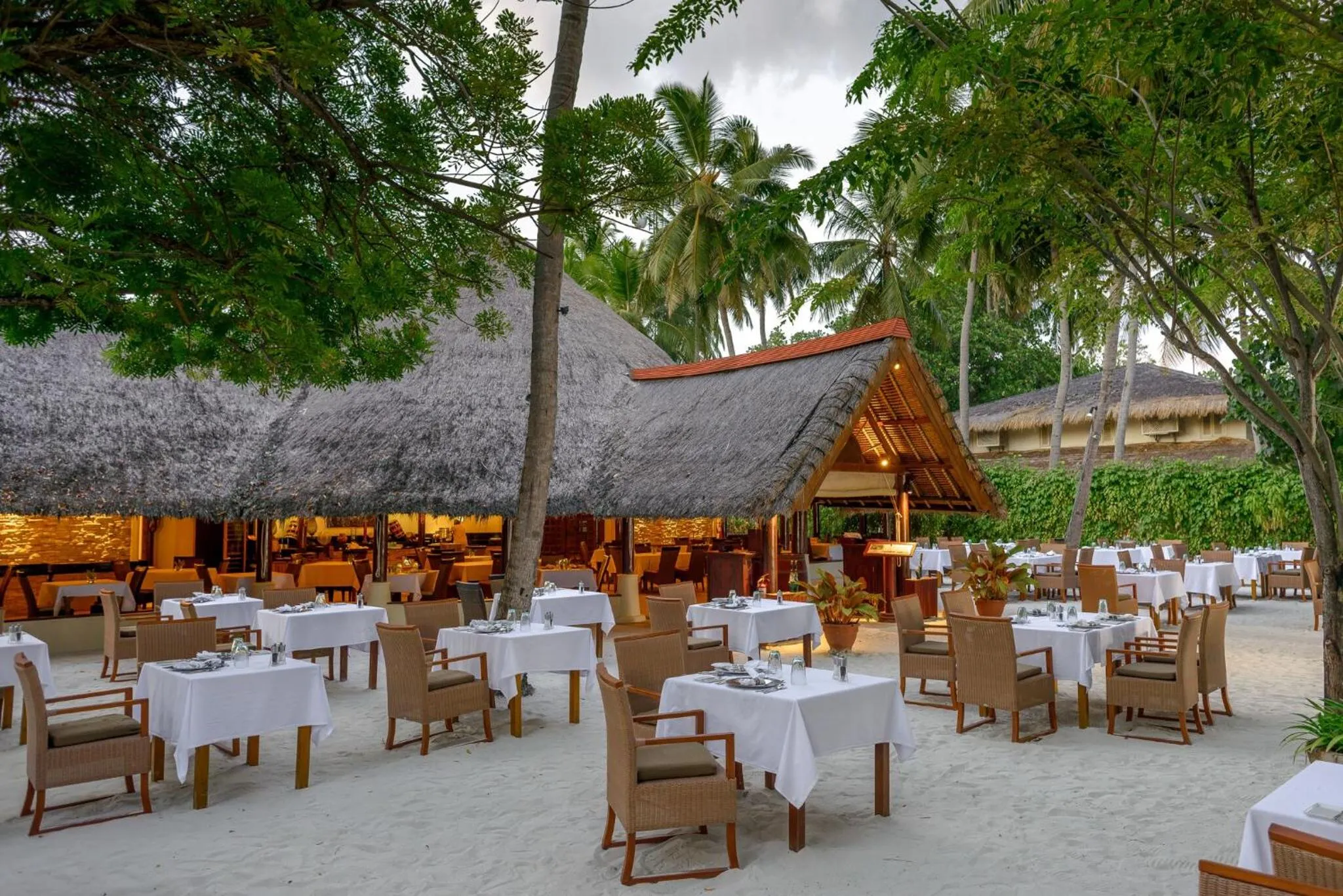 Restaurant/places to eat in Banyan Tree Vabbinfaru