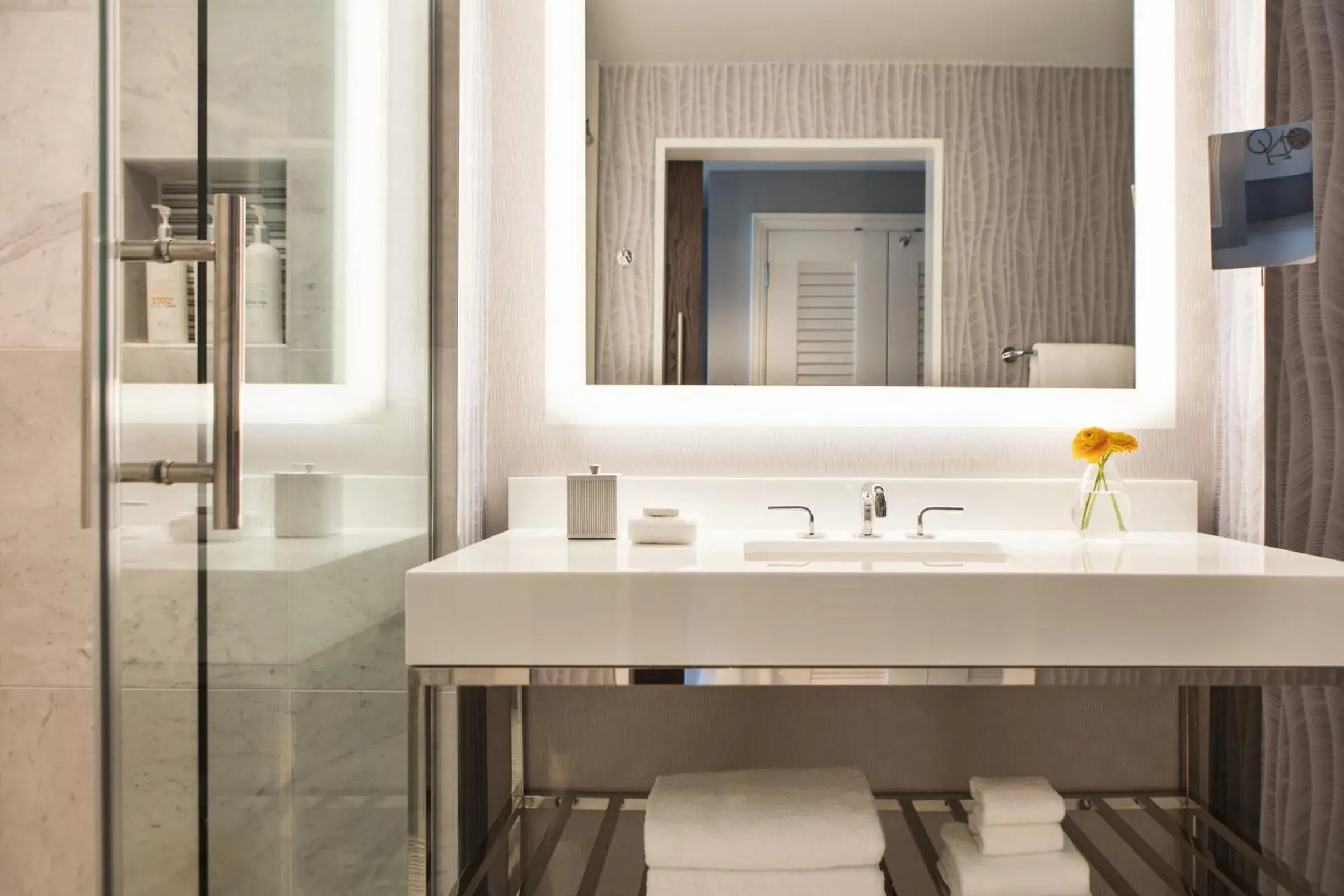 Essential King Room with Park View in Kimpton Tryon Park Hotel by IHG Essential King Room with Park View in Kimpton Tryon Park Hotel by IHG