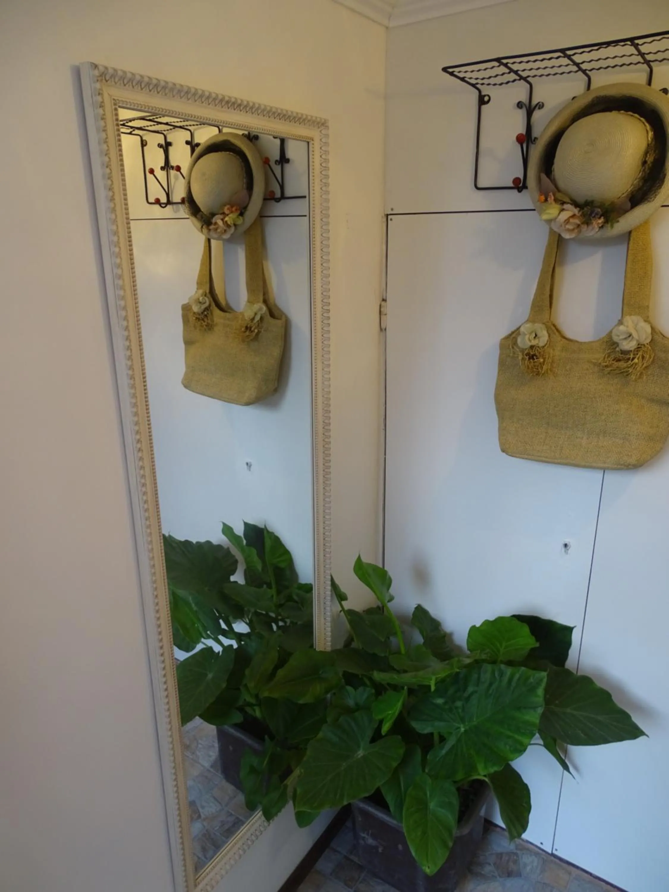 Decorative detail in Meda Apartment